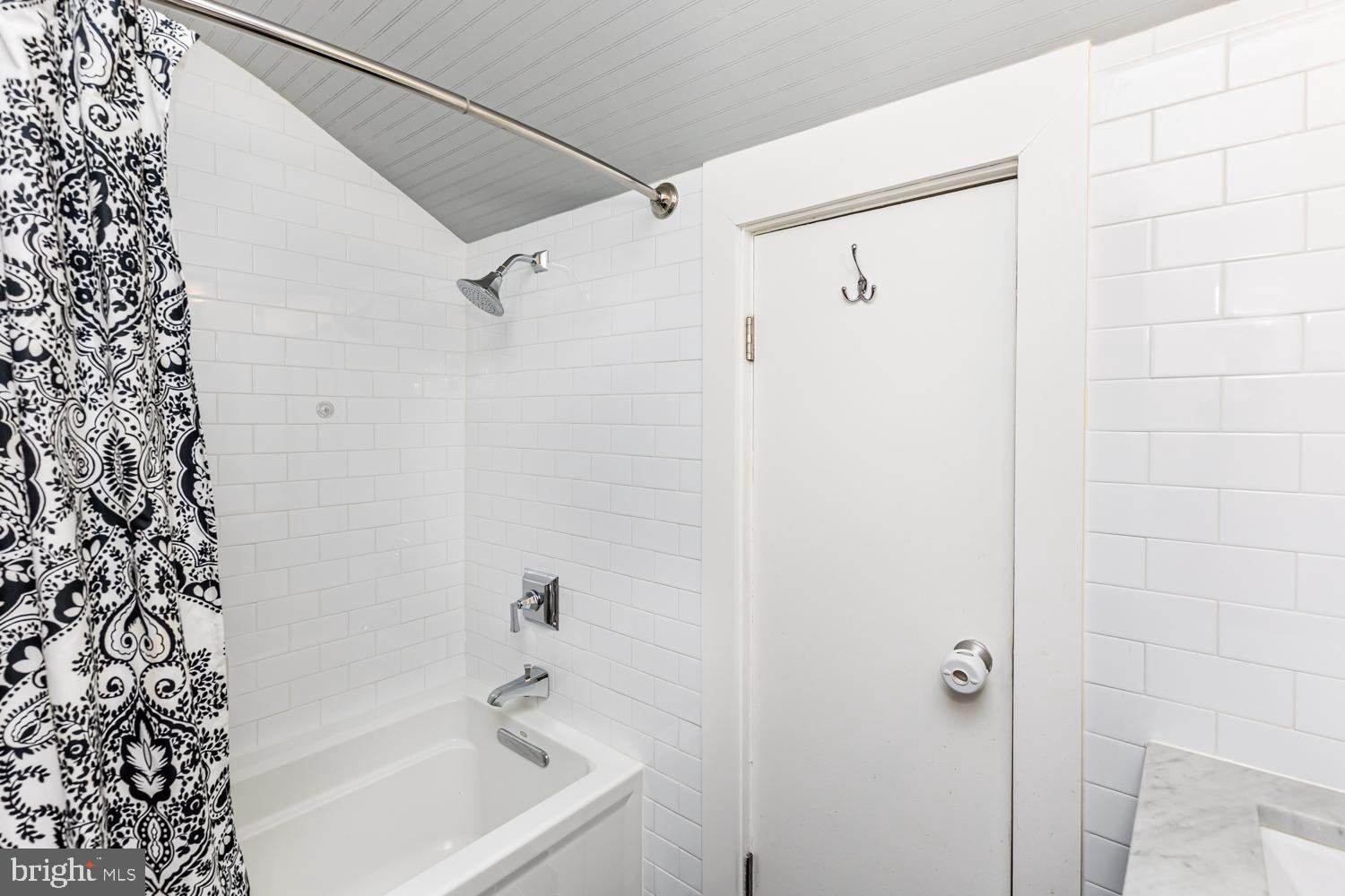 VILLAGE OF LONG REACH - Residential