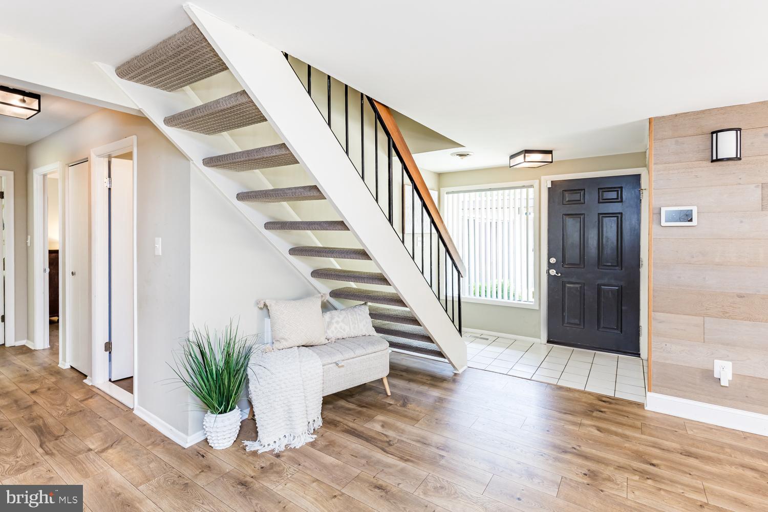 VILLAGE OF LONG REACH - Residential