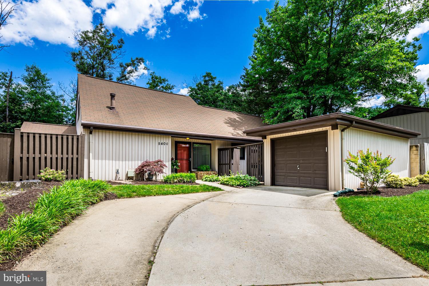 VILLAGE OF LONG REACH - Residential