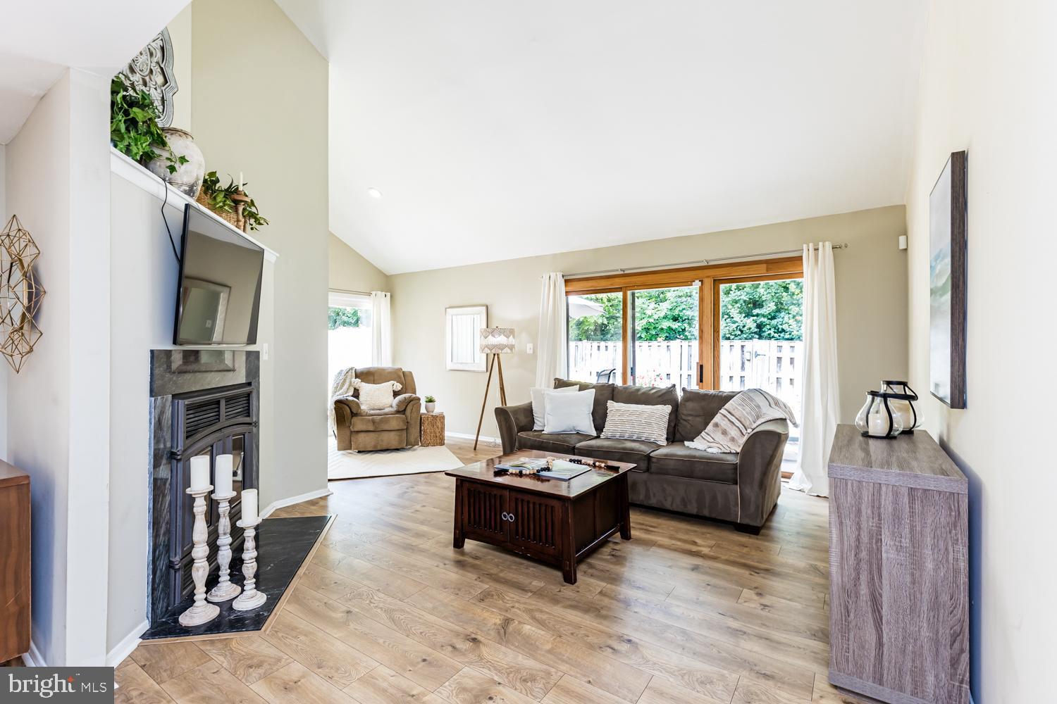 VILLAGE OF LONG REACH - Residential