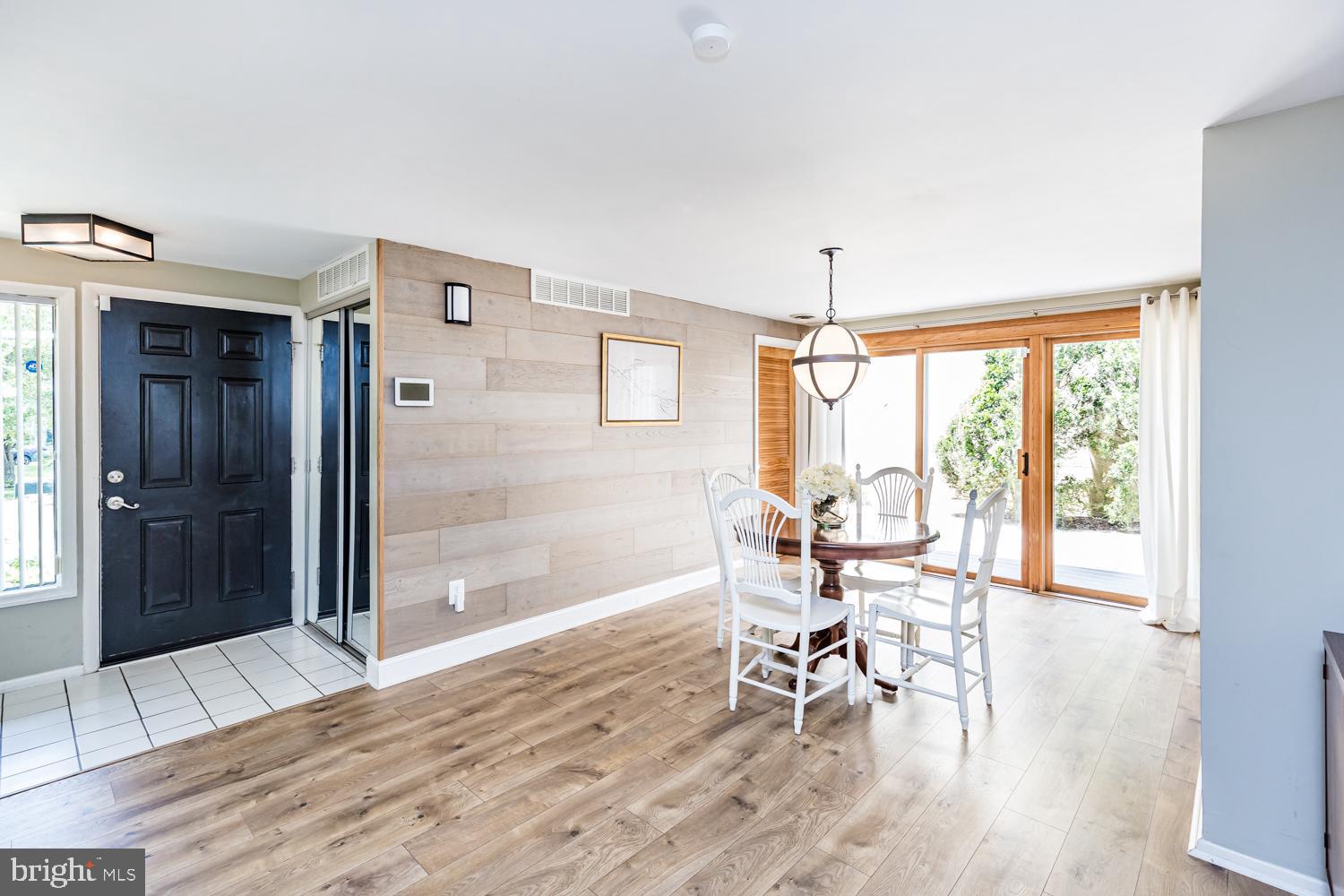 VILLAGE OF LONG REACH - Residential