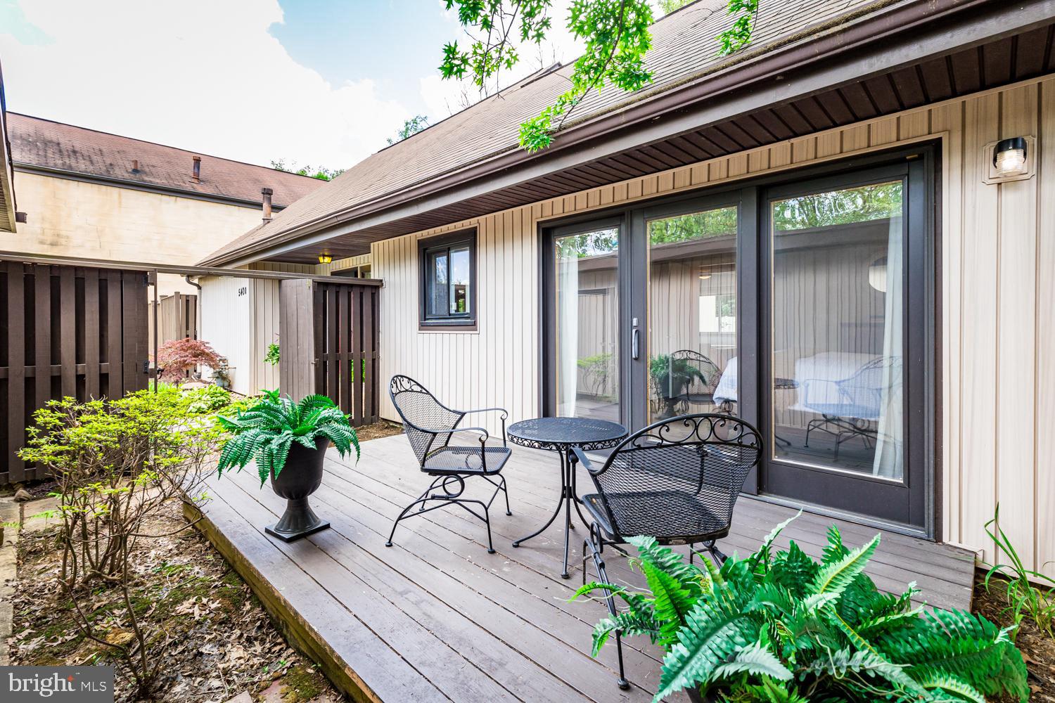 VILLAGE OF LONG REACH - Residential