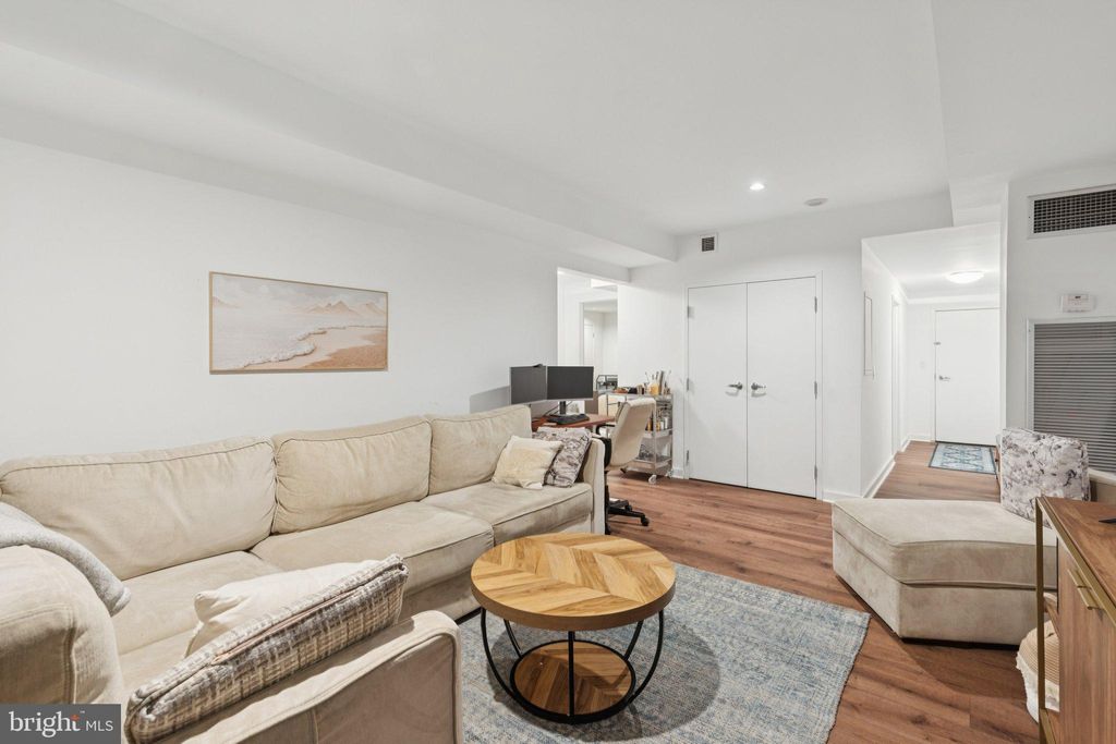 Photo of 219 - 29 S 18th Street #423, PHILADELPHIA, PA 19103 (MLS # PAPH2571988)