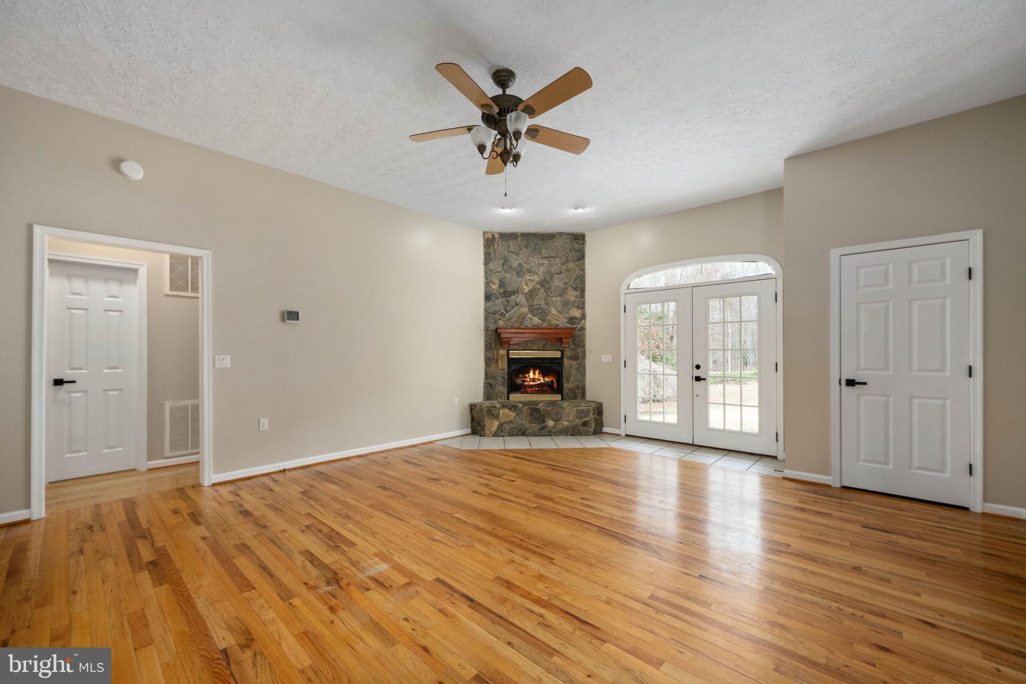 NEWMAN SPEEDWAY - Residential