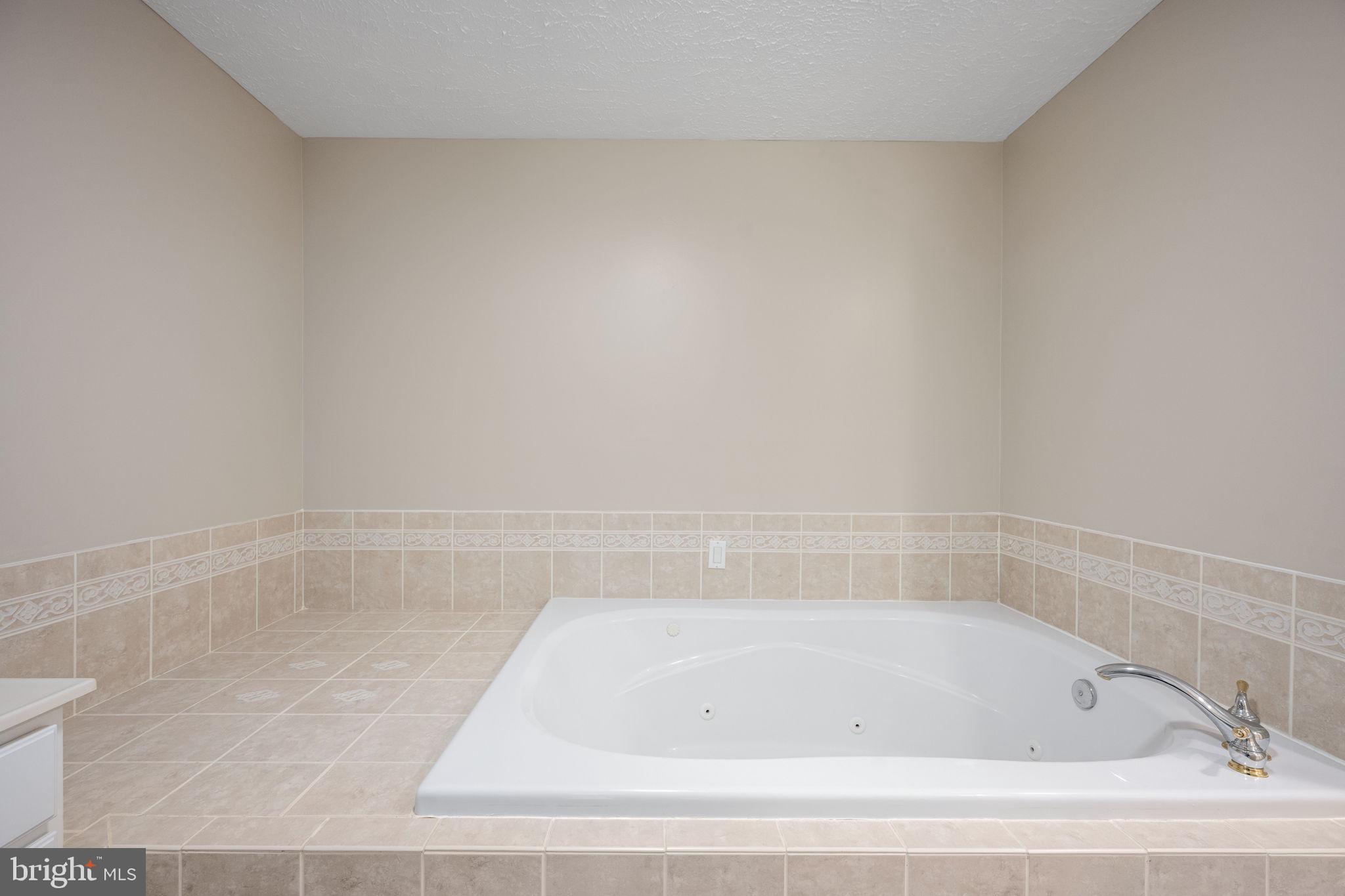 NEWMAN SPEEDWAY - Residential