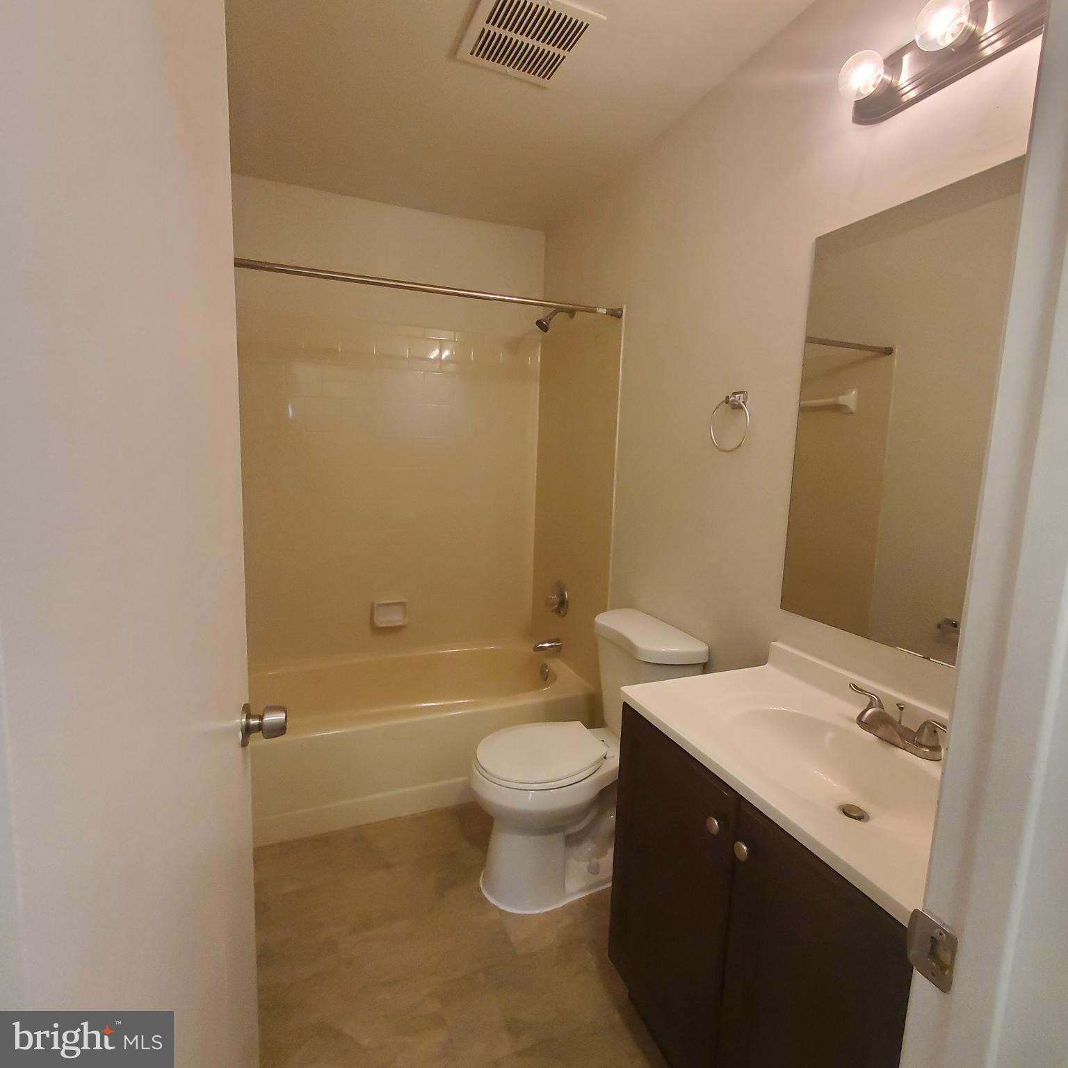 MARLBOROUGH CONDOMINIUM - Residential Lease