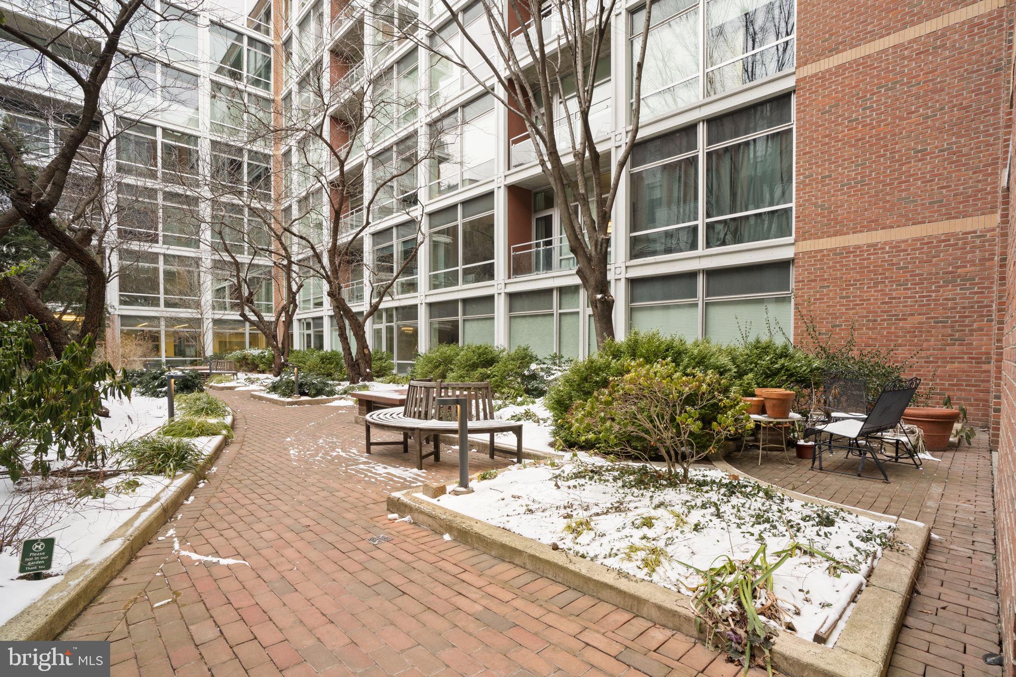 SOCIETY HILL - Residential