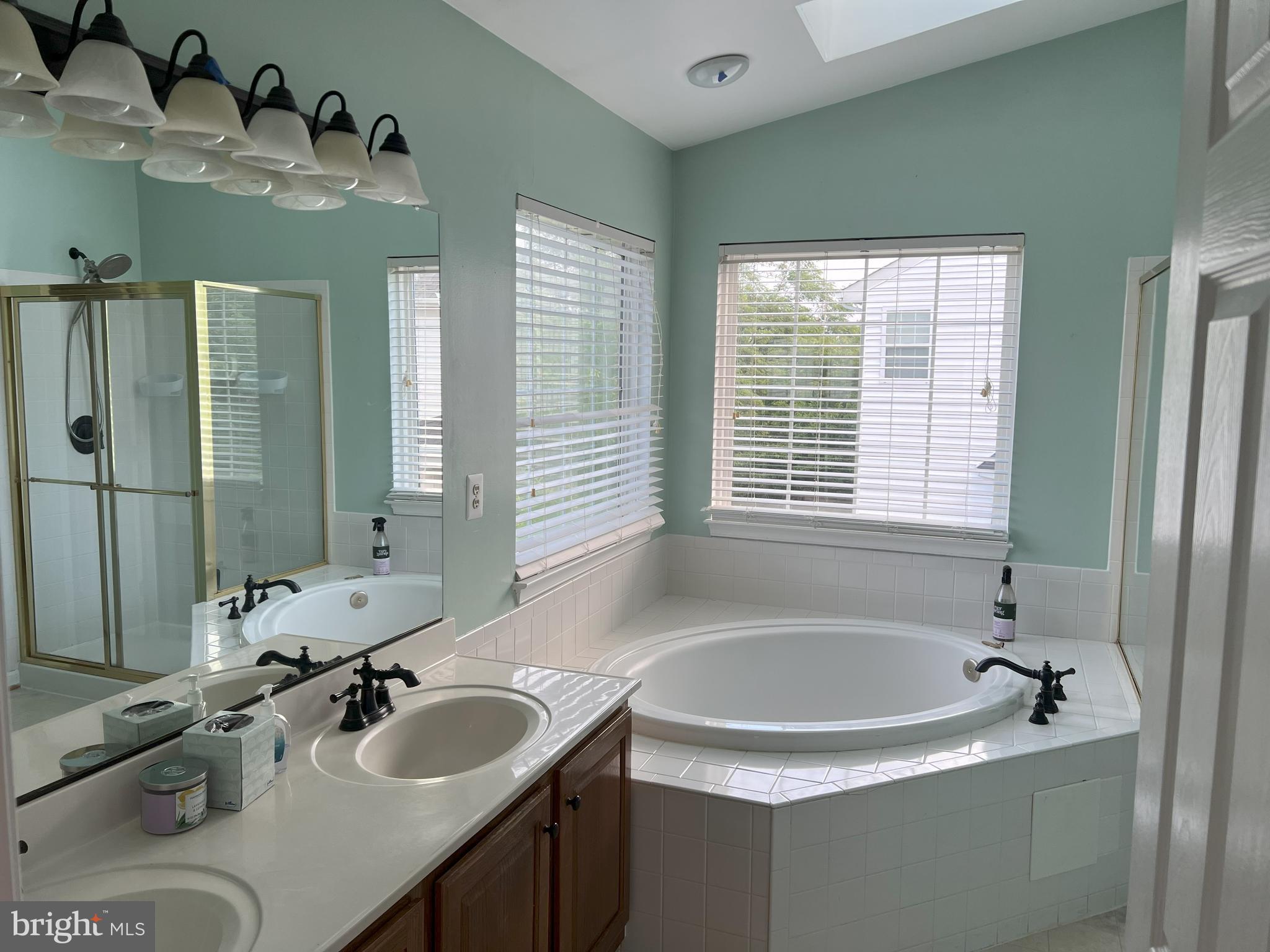 SOUTH RIDING - Residential Lease