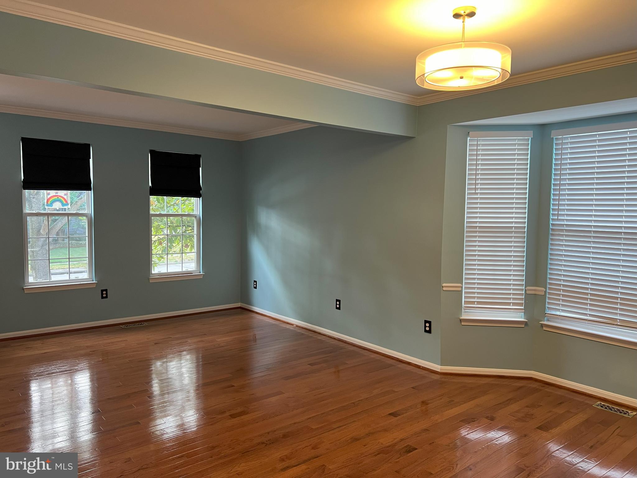 SOUTH RIDING - Residential Lease