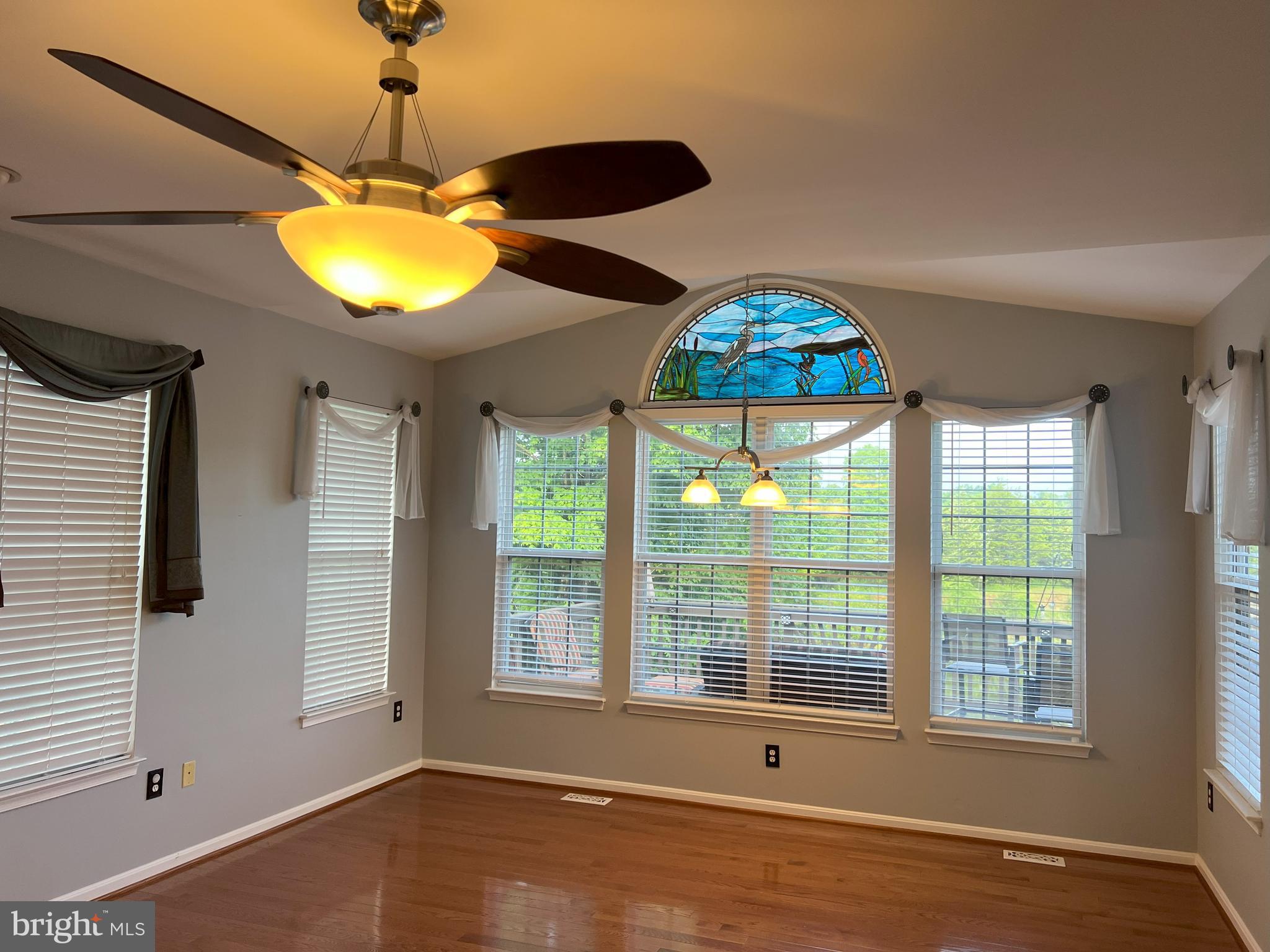 SOUTH RIDING - Residential Lease