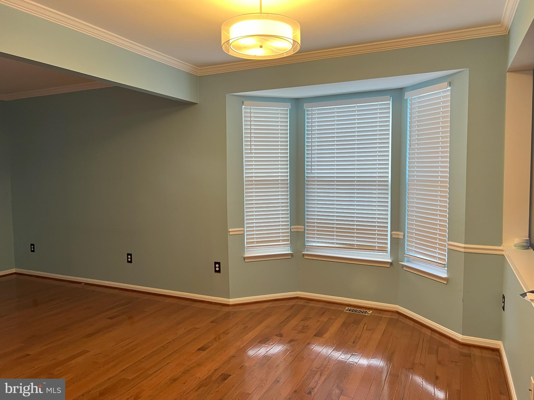 SOUTH RIDING - Residential Lease