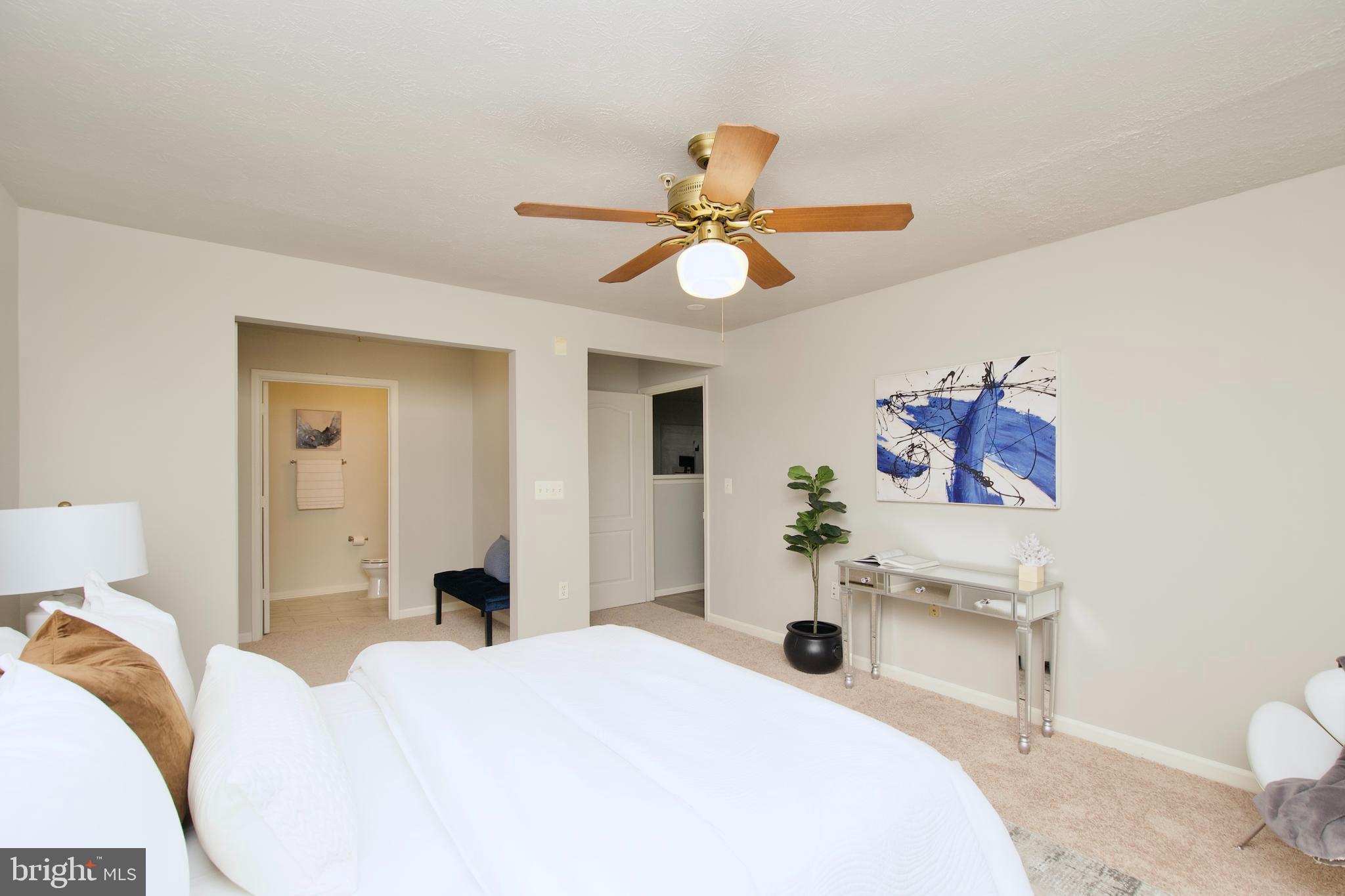 LARGO TOWN CENTER - Residential