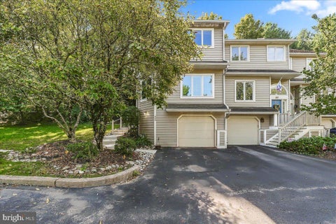 Townhouse For Rent - 400 Wooded Way<br/> NEWTOWN SQUARE, PA 19073