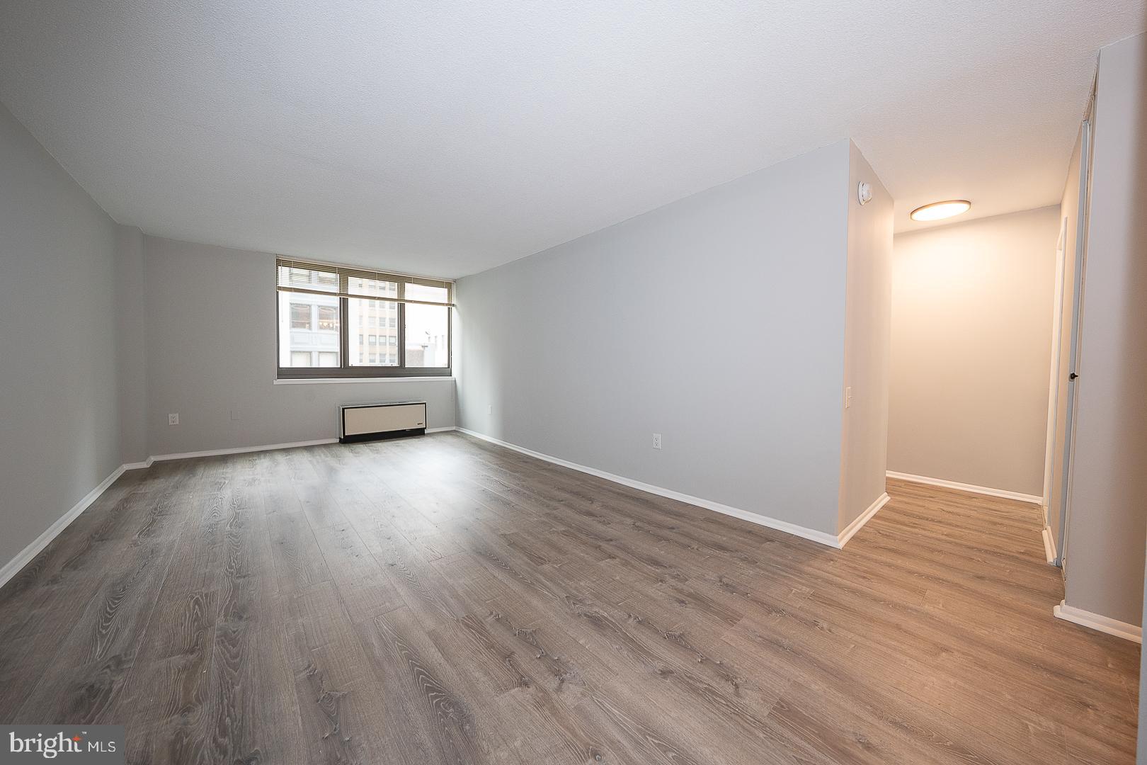 1420 LOCUST STREET 00 7E