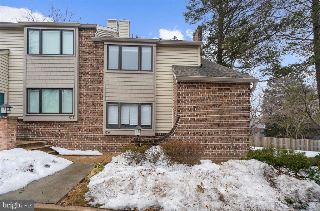 Photo of 200 S Roberts Road #C-4, BRYN MAWR, PA 19010 (MLS # PADE2108756)