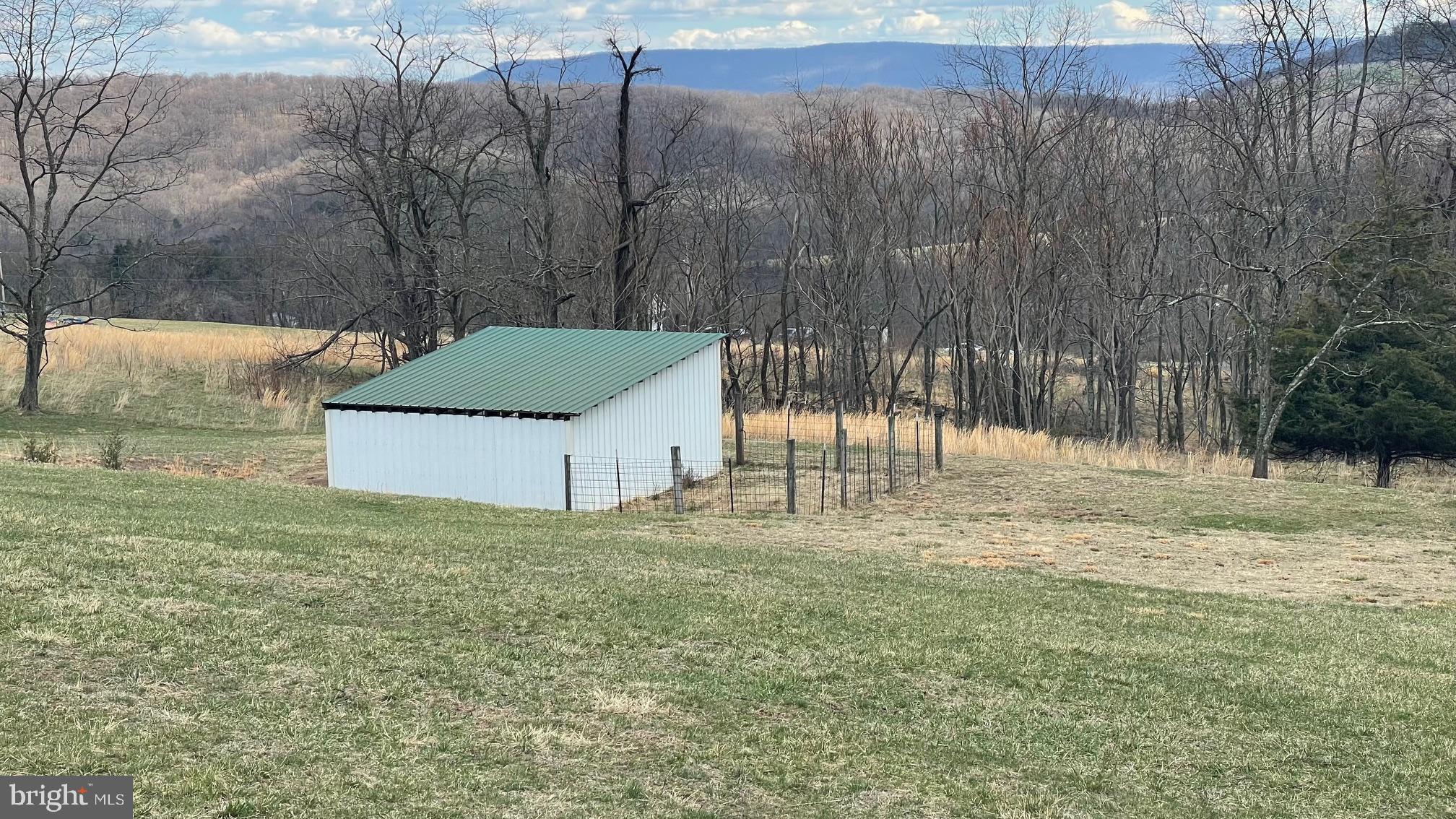 LOST MOUNTAIN - Residential