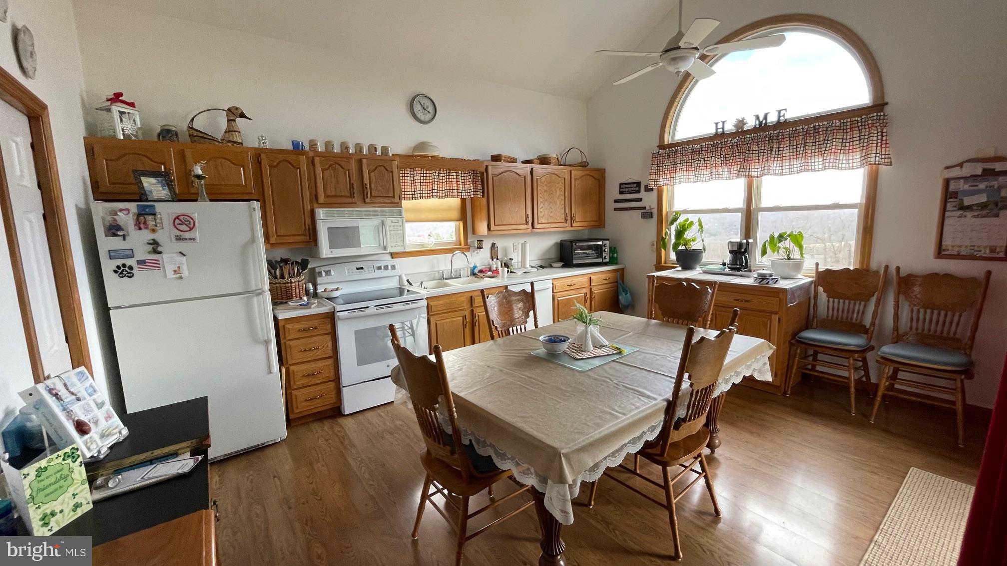 LOST MOUNTAIN - Residential