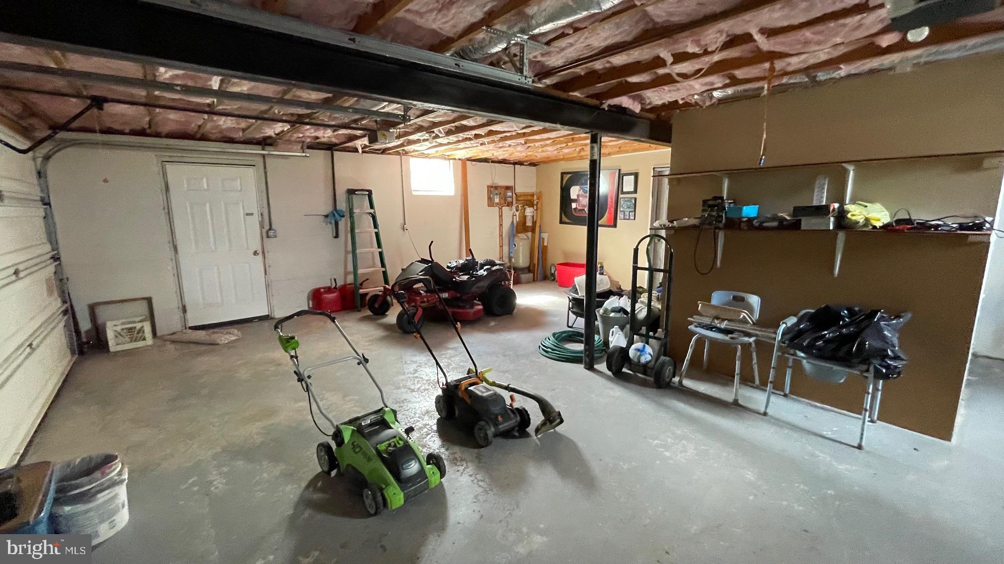 LOST MOUNTAIN - Residential