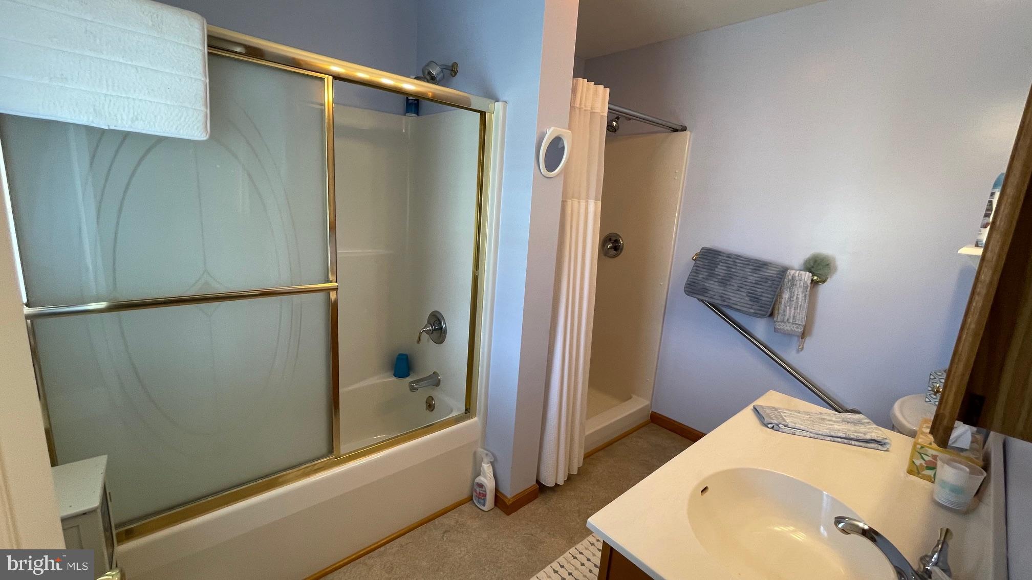 LOST MOUNTAIN - Residential