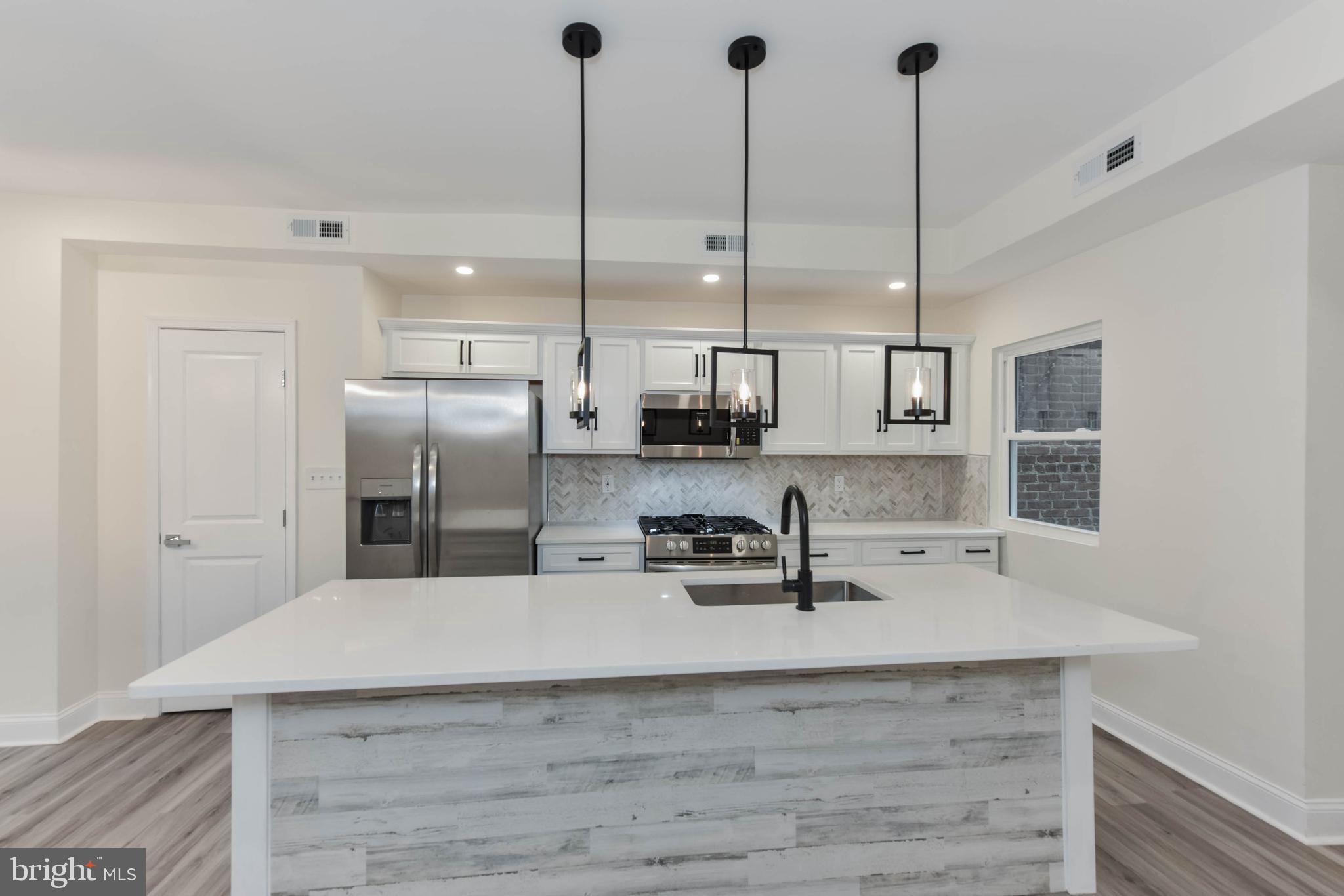 ROSEMONT - Residential Lease