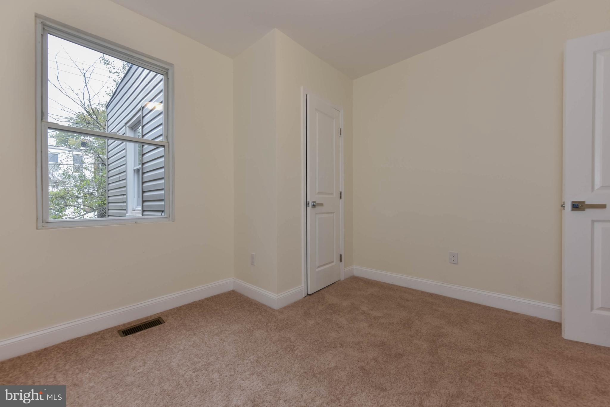 ROSEMONT - Residential Lease