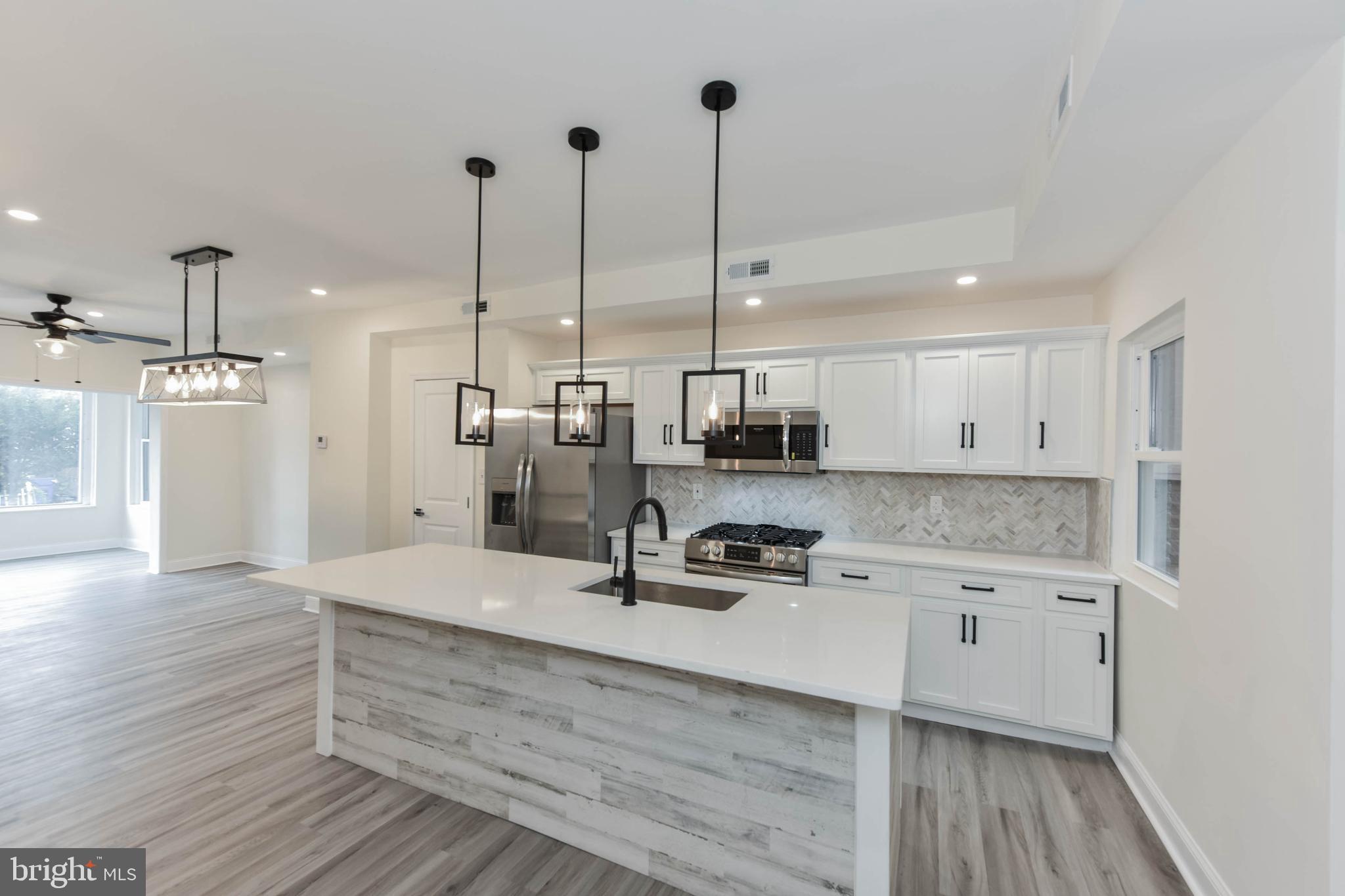 ROSEMONT - Residential Lease