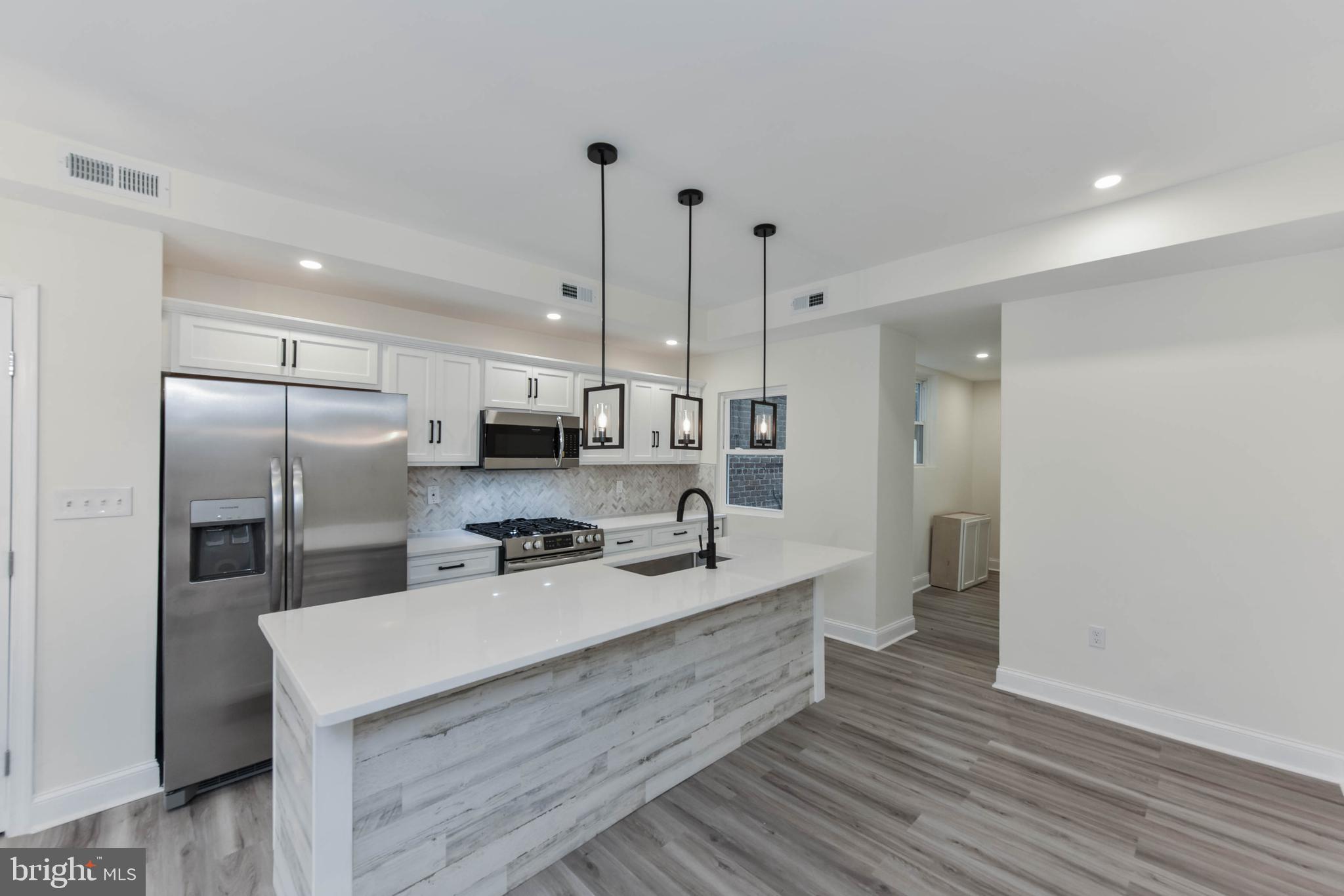 ROSEMONT - Residential Lease