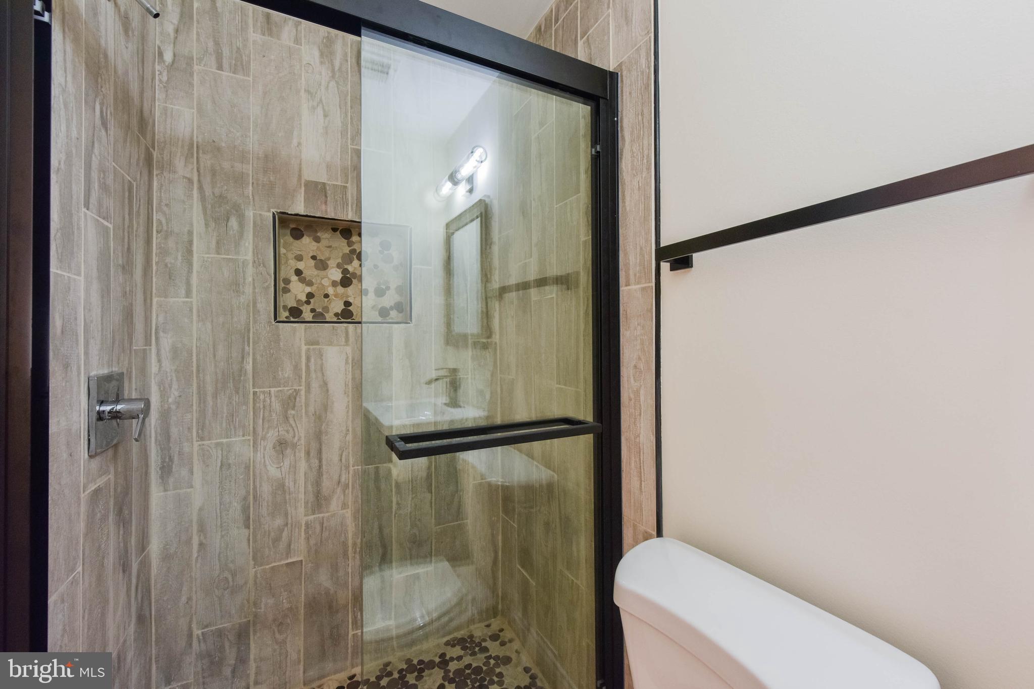 ROSEMONT - Residential Lease