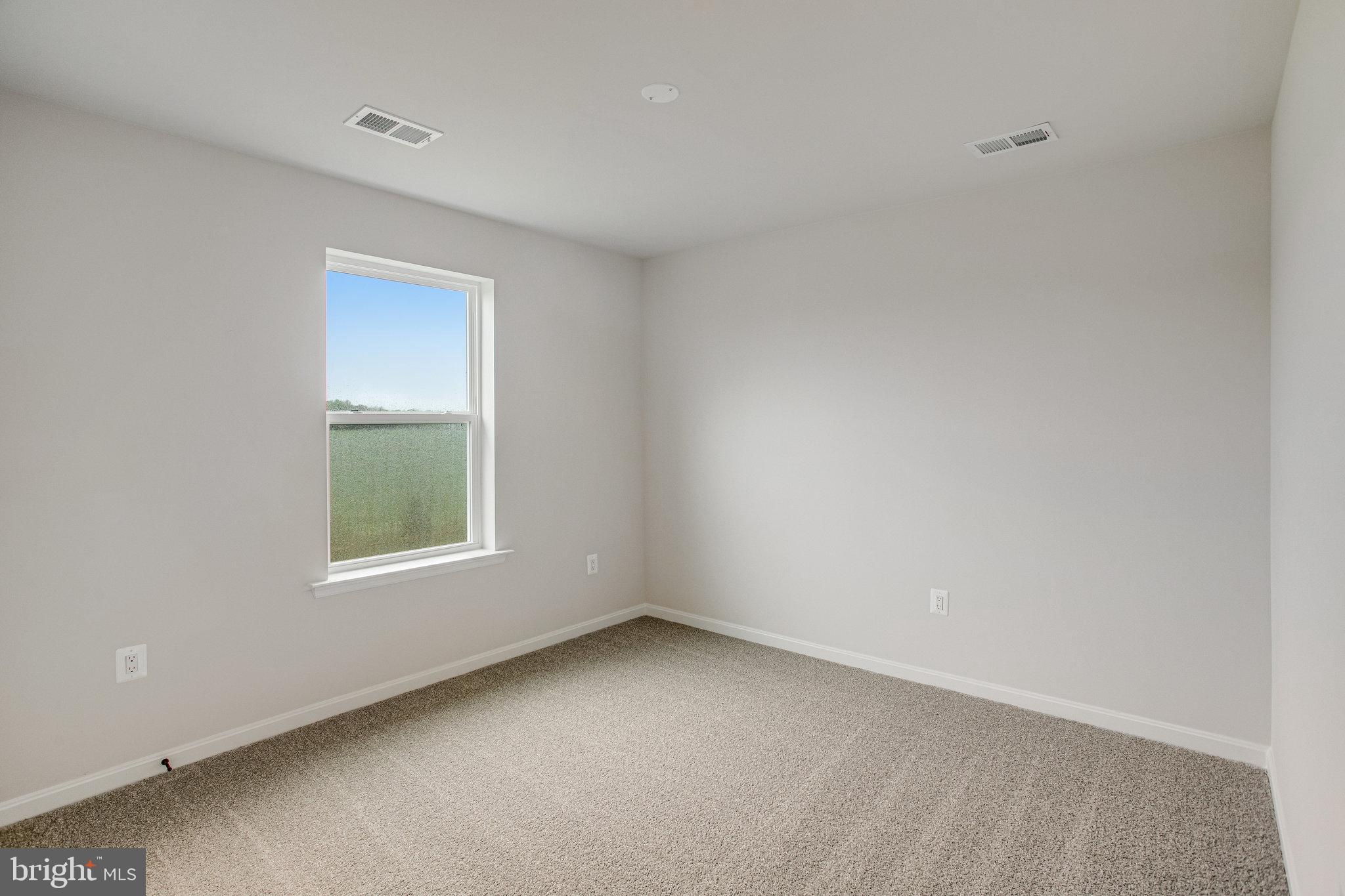 627 CLOVER LANE