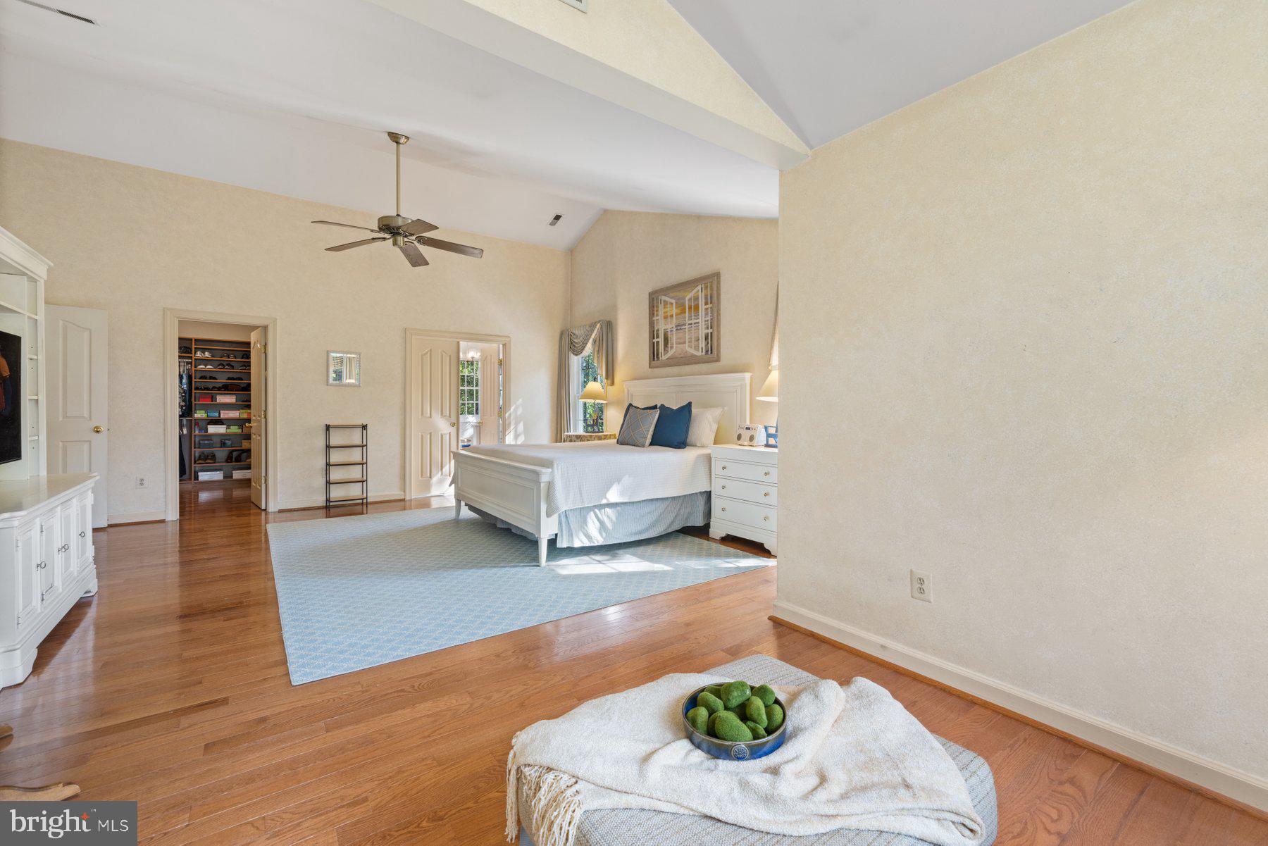 WINDY KNOLLS - Residential