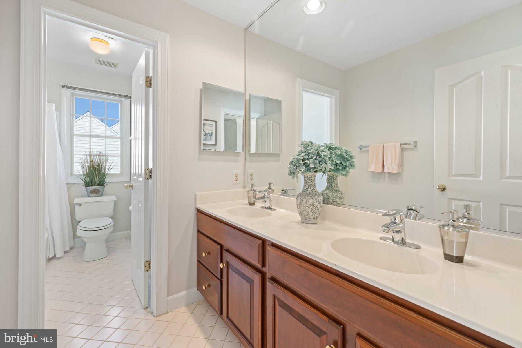 WINDY KNOLLS - Residential