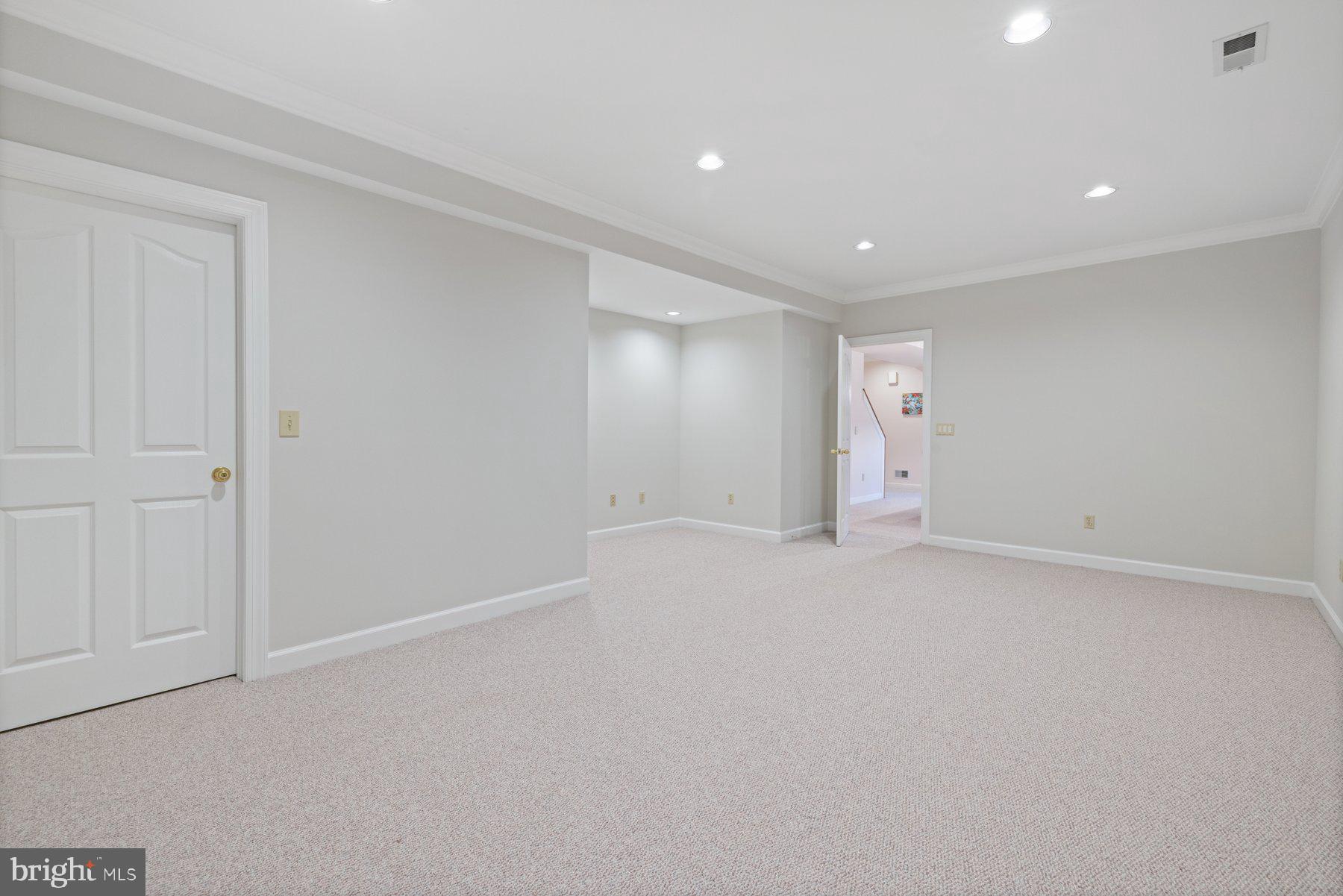 WINDY KNOLLS - Residential