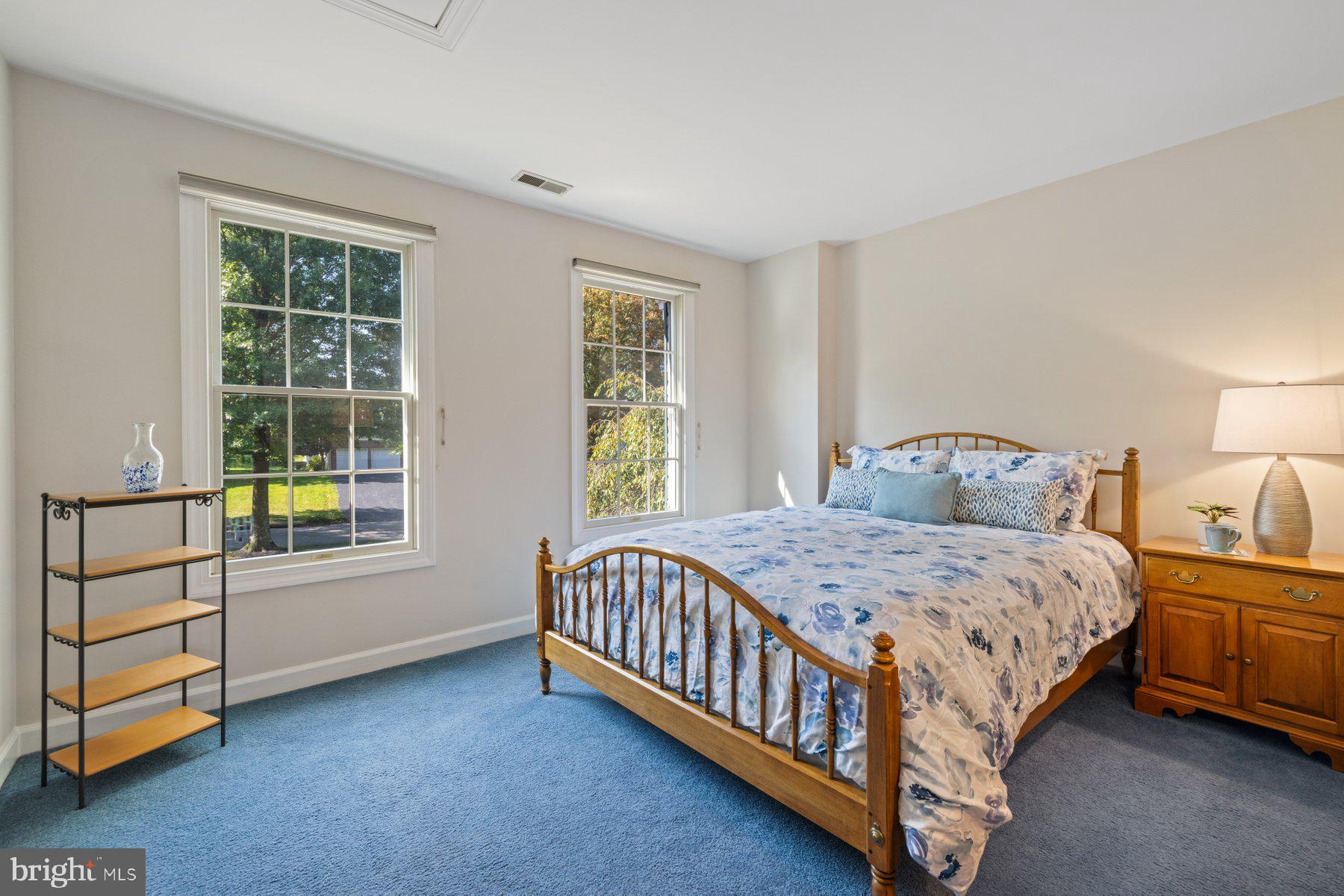 WINDY KNOLLS - Residential