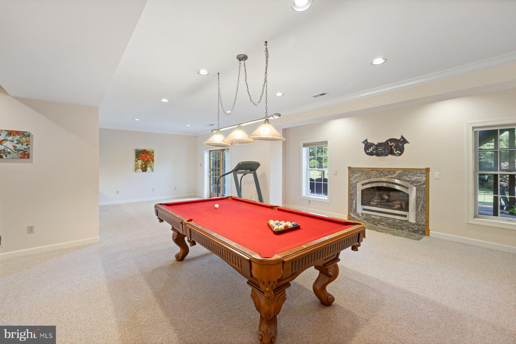 WINDY KNOLLS - Residential