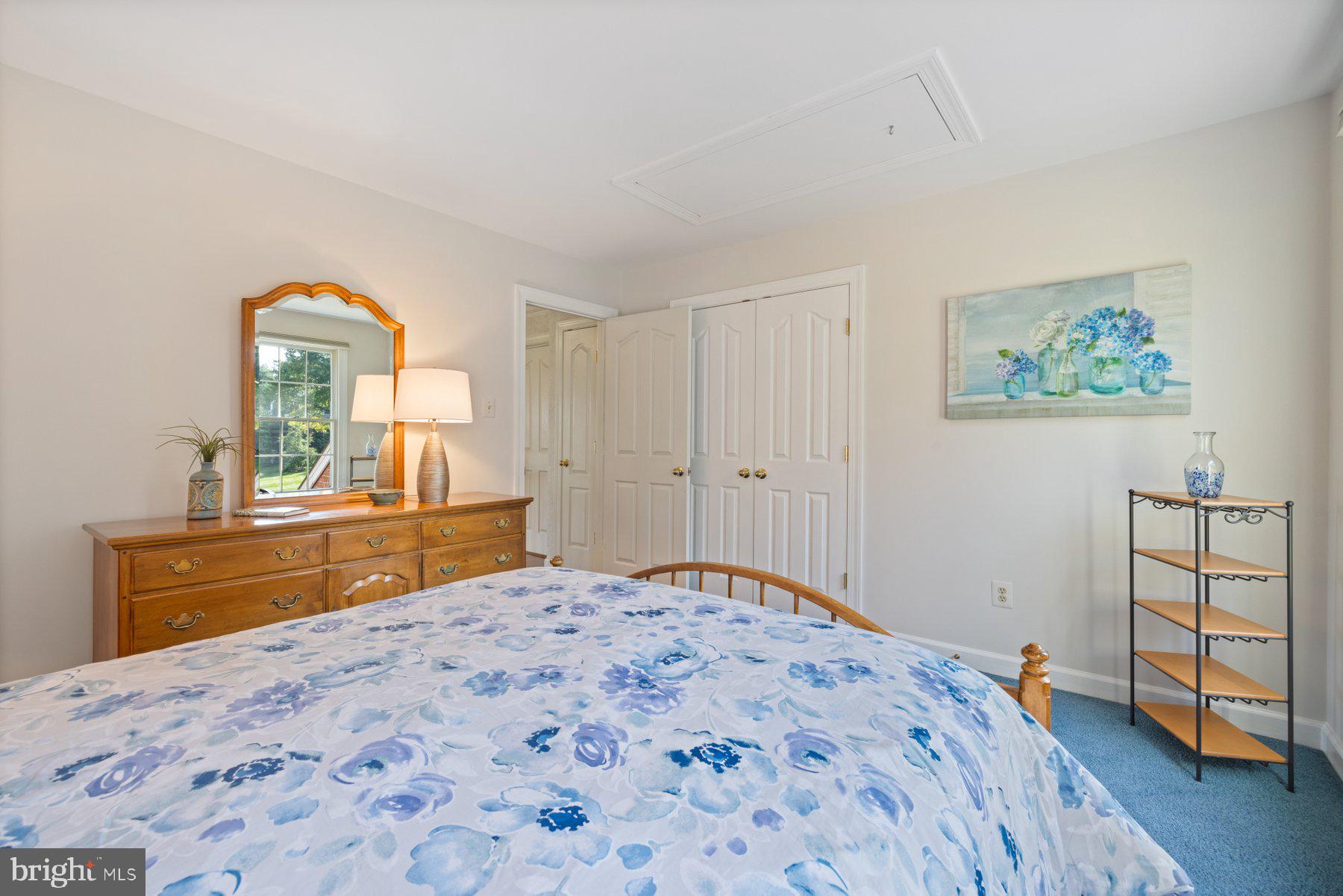 WINDY KNOLLS - Residential