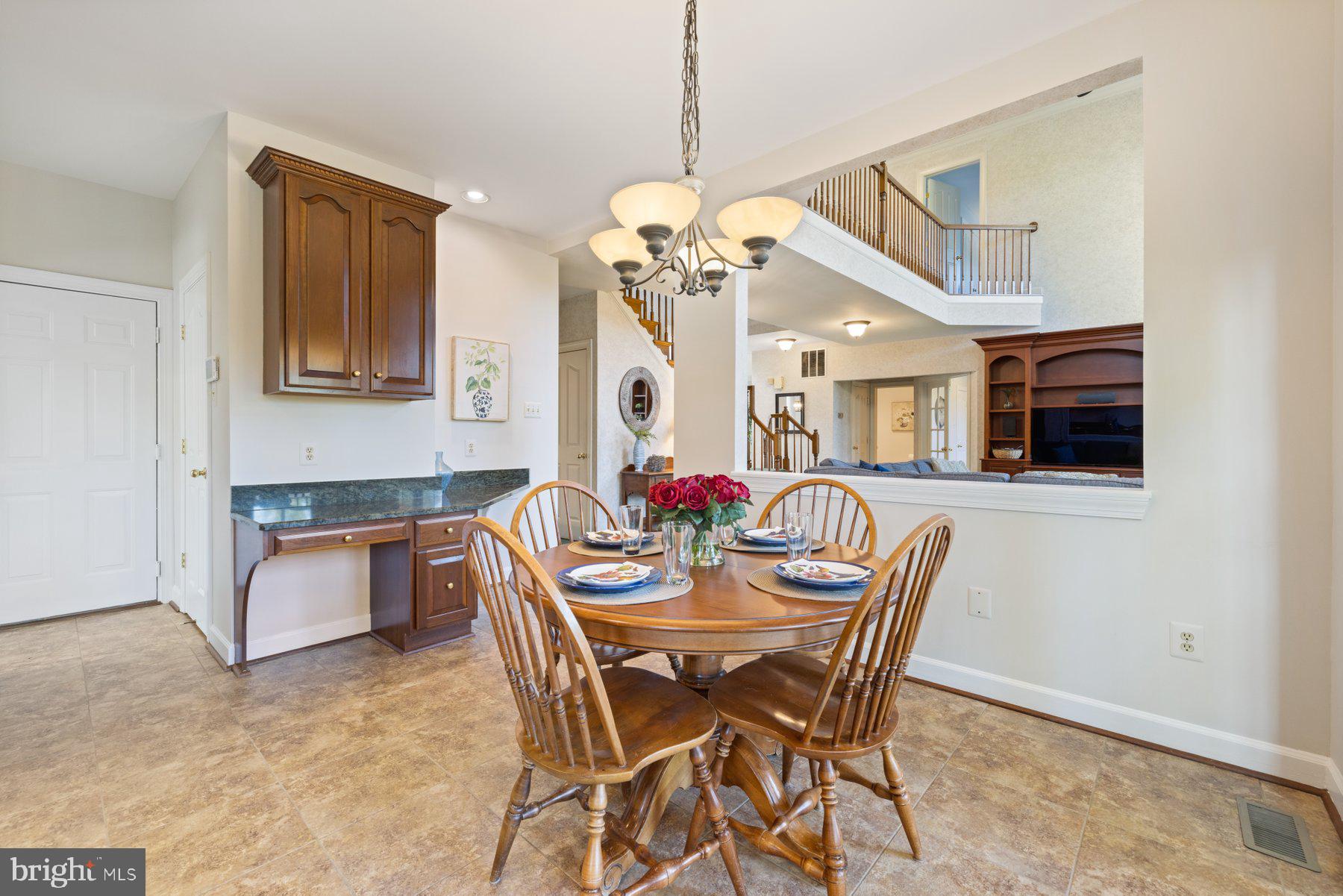 WINDY KNOLLS - Residential