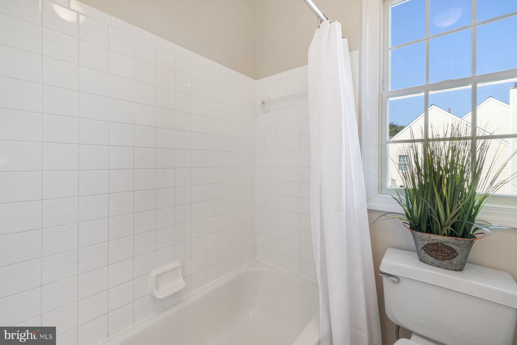 WINDY KNOLLS - Residential