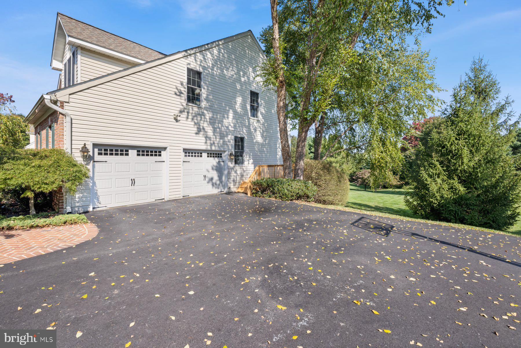 WINDY KNOLLS - Residential