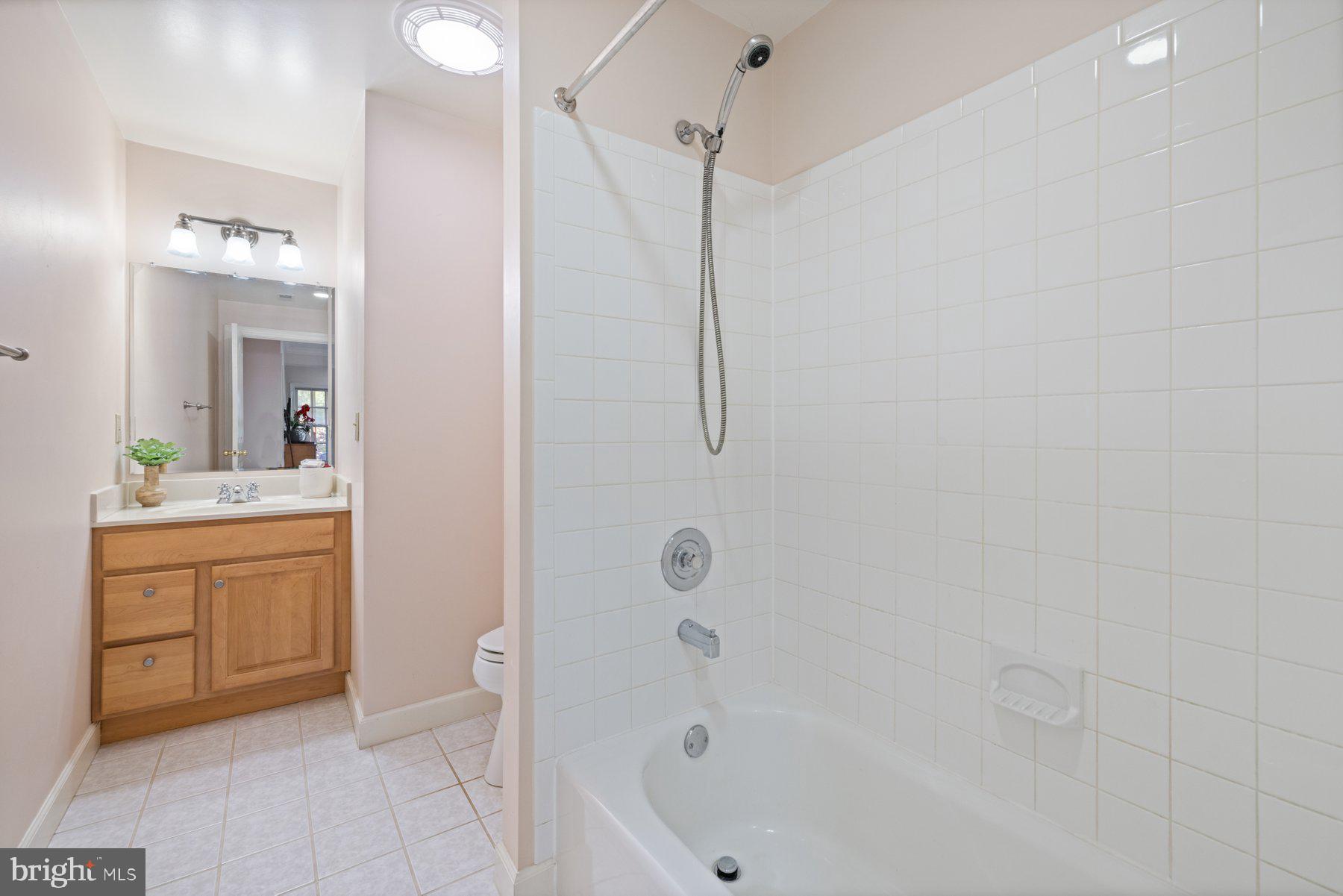 WINDY KNOLLS - Residential