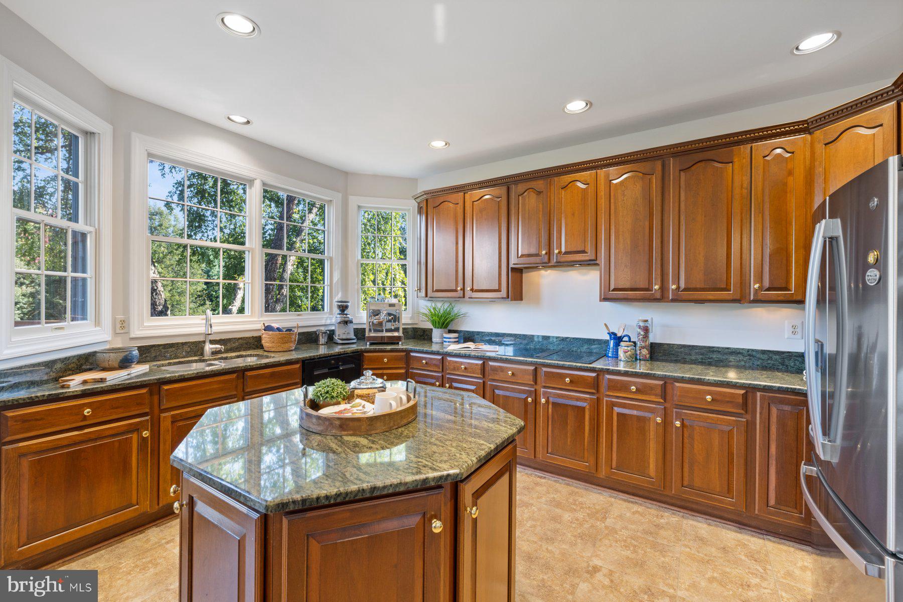 WINDY KNOLLS - Residential