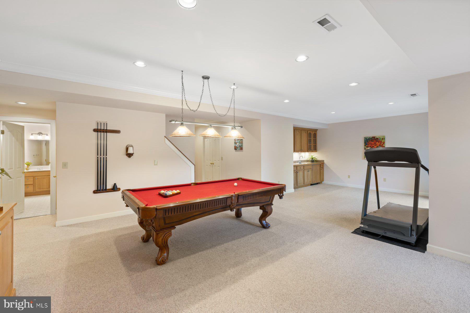 WINDY KNOLLS - Residential