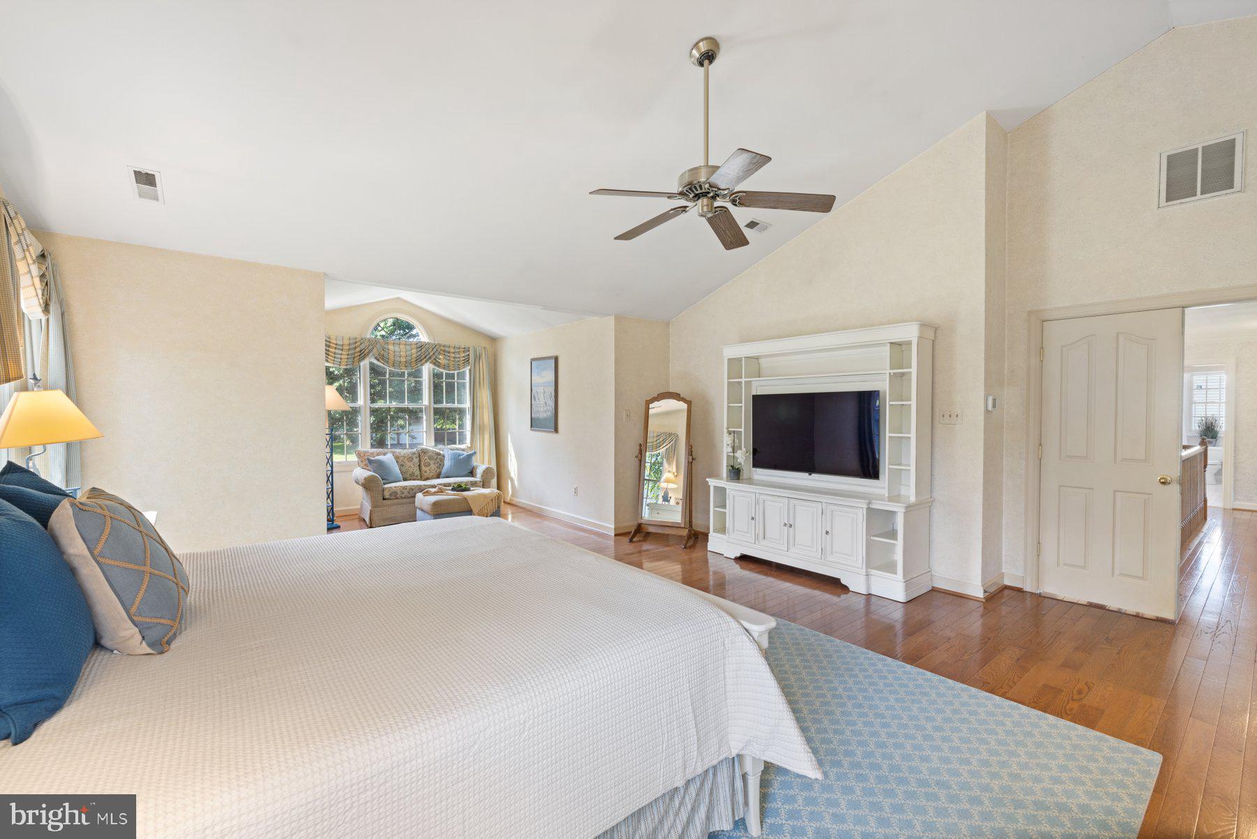 WINDY KNOLLS - Residential