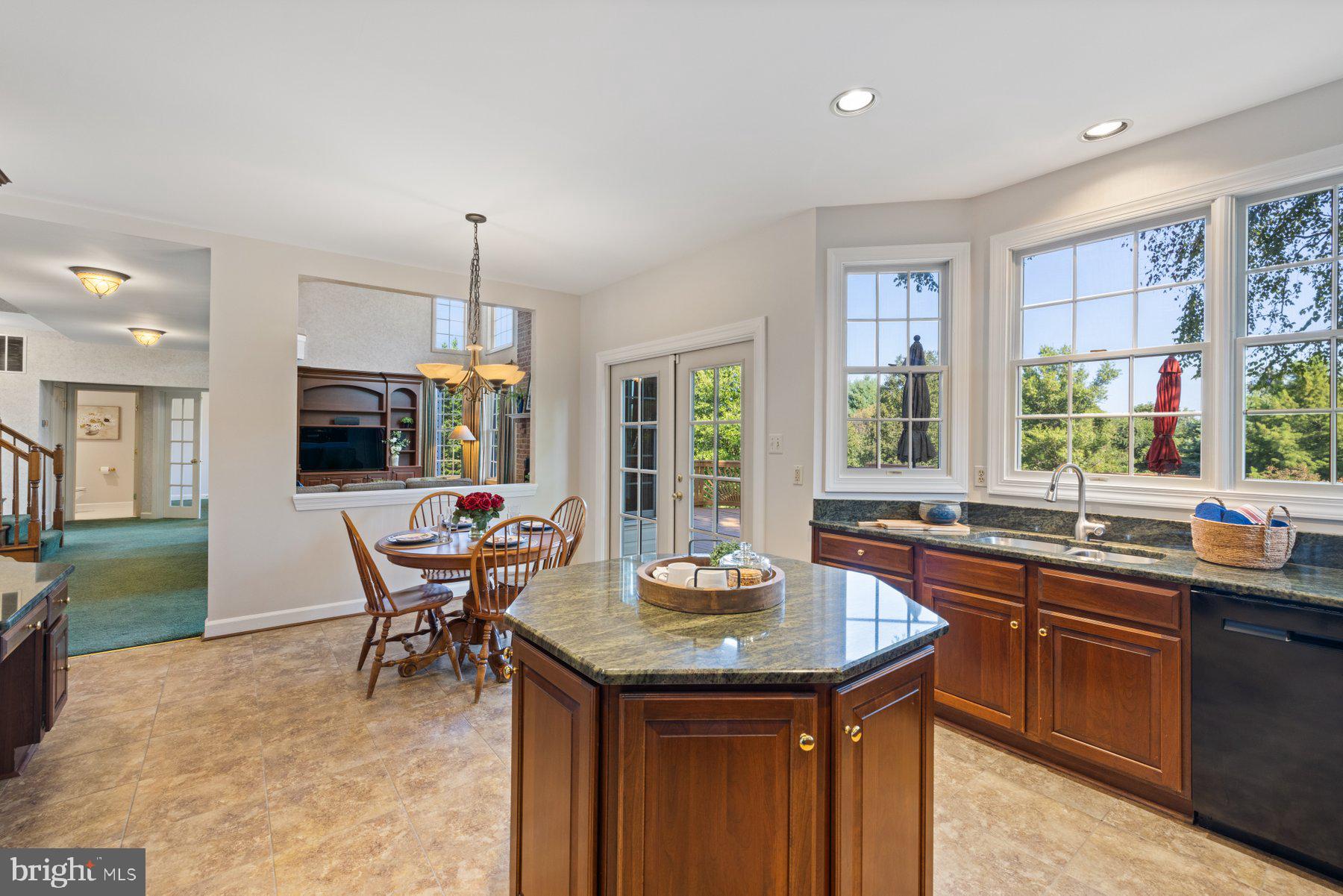 WINDY KNOLLS - Residential