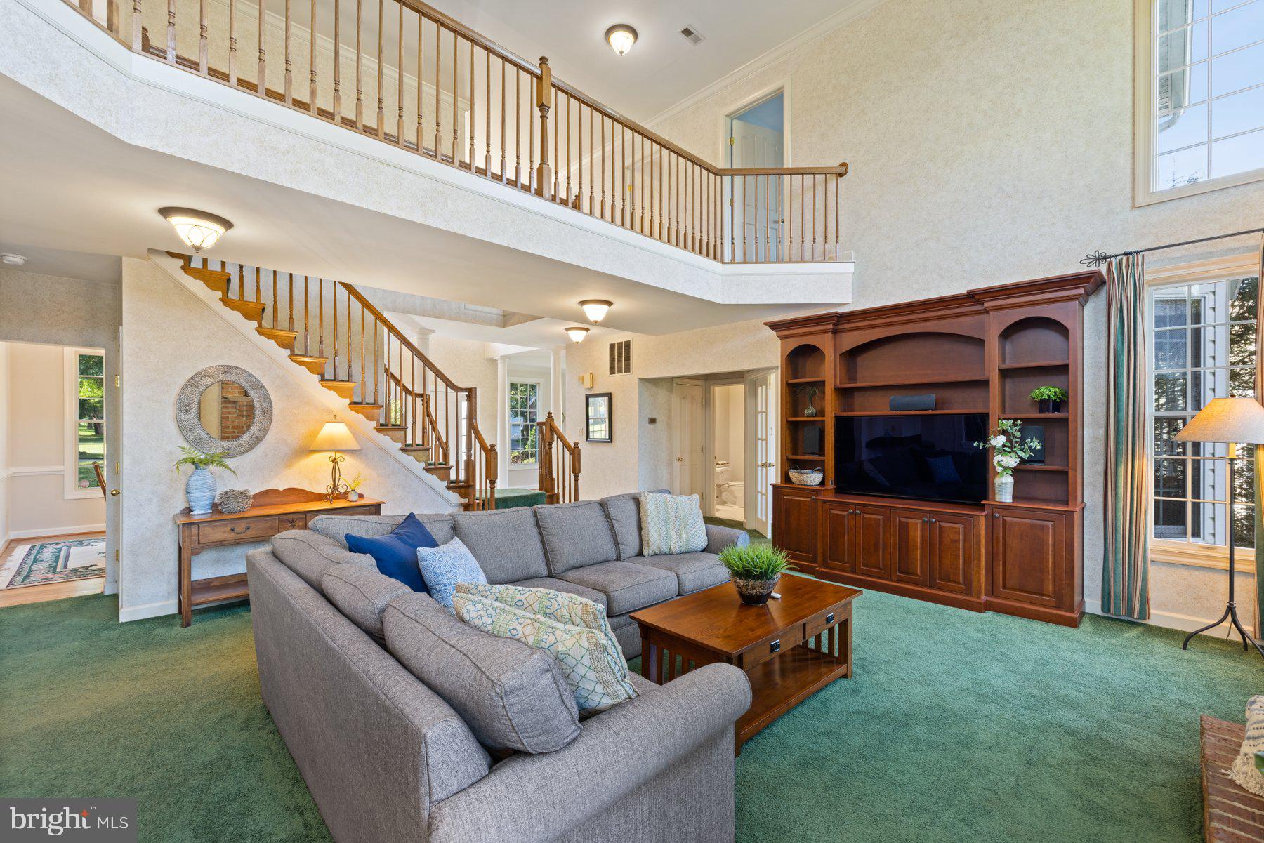 WINDY KNOLLS - Residential