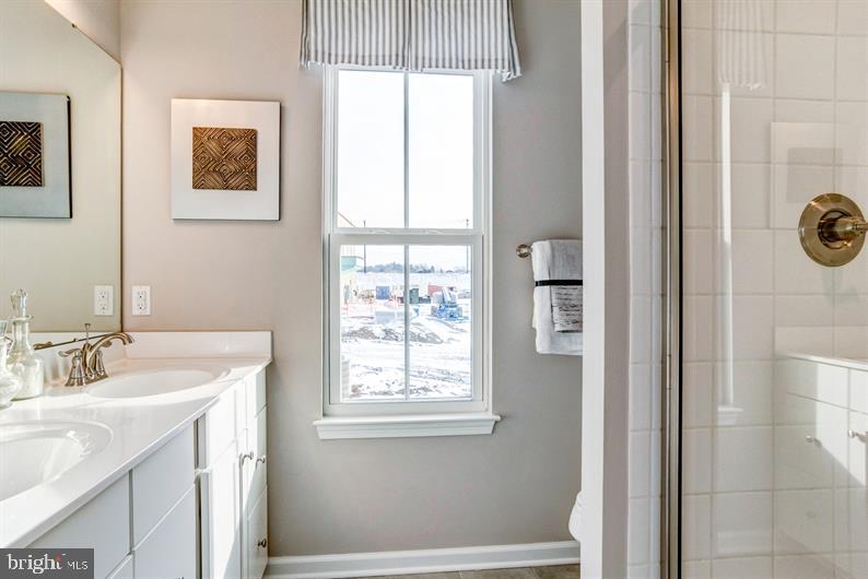 LAKE LINGANORE EAGLEHEAD - Residential