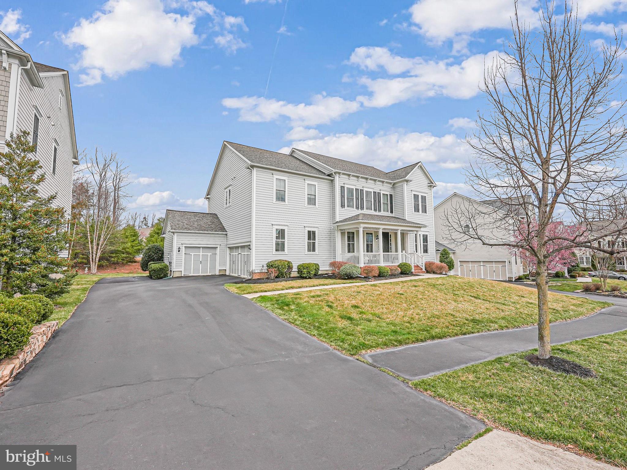41150 WHITE CEDAR COURT