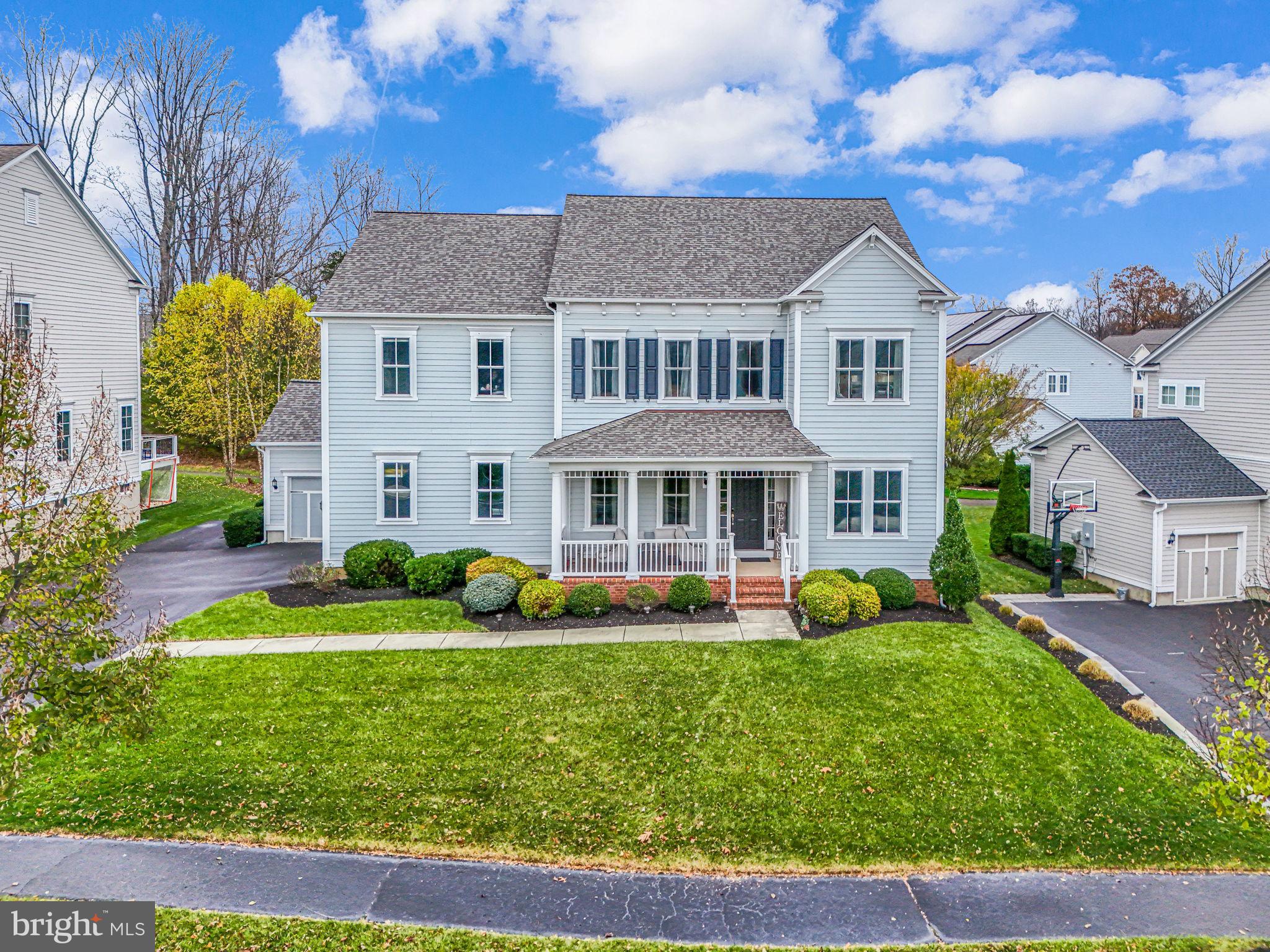 41150 WHITE CEDAR COURT