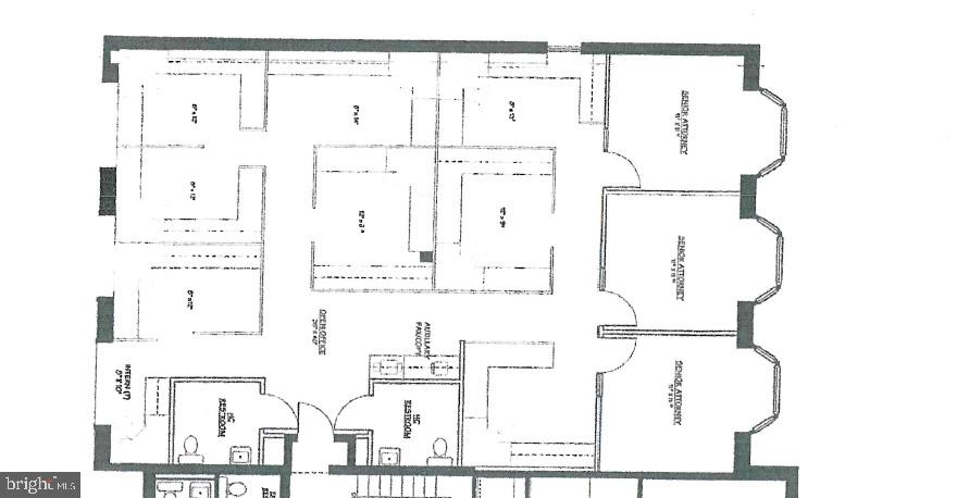 DEMOCRACY SQUARE BUS CTR - Commercial Lease