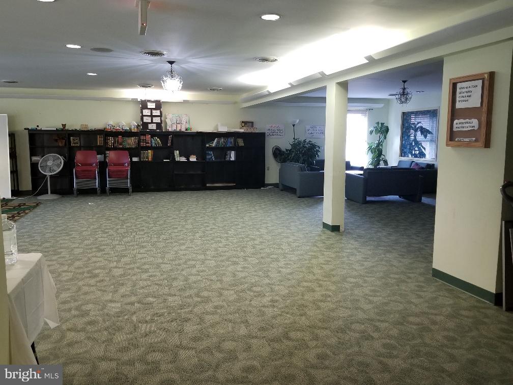 DEMOCRACY SQUARE BUS CTR - Commercial Lease