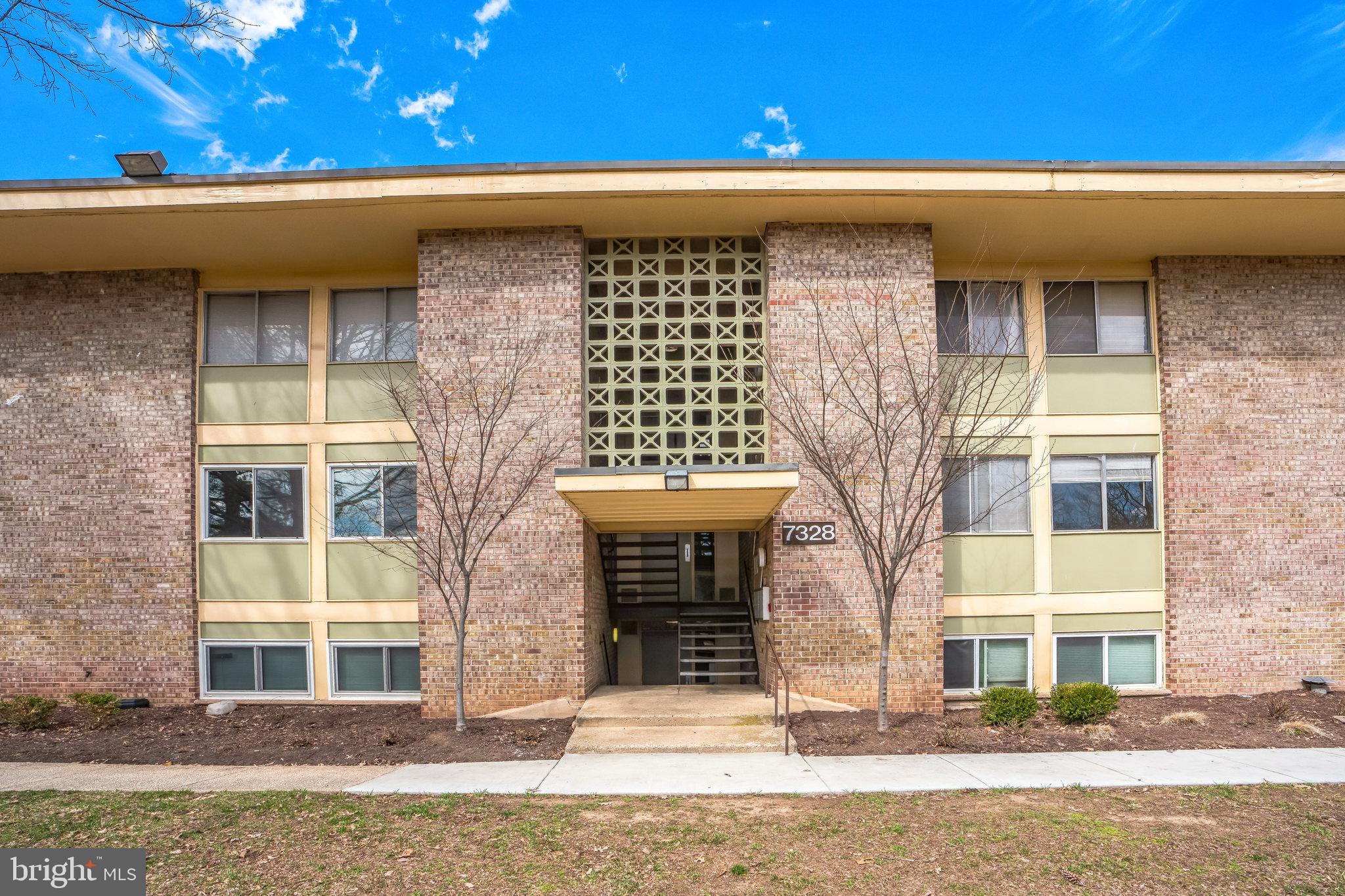 Apply Here
https://apply.link/I95mW5g
Welcome to this impeccably maintained 2-bedroom, 1-bathroom condominium in District Heights, MD, available for lease. This home features modern updates and a prime location, making it an ideal place to call home. The well-appointed interior boasts beautiful hardwood floors and a cozy fireplace, creating a warm and inviting atmosphere. Enjoy relaxing evenings on the private balcony or entertain guests in the updated kitchen, complete with modern appliances and ample counter space.
Both bedrooms are generously sized, providing comfortable living spaces. The bathroom features contemporary fixtures and finishes, Located just moments from major beltways, Washington, DC, and the bustling National Harbor, this condo offers easy access to a wealth of dining, shopping, and entertainment options. Commuters will appreciate the convenient location, while those seeking leisure activities can explore the many attractions nearby.
Lease Details:
Rent: $1775 per month
Tenant responsible for electric only
Credit Score Requirement: 630+
No pets and no smoking policy
Don't miss the opportunity to lease this well-maintained, spacious condo in the heart of District Heights! Schedule a showing today to experience all this property has to offer.
